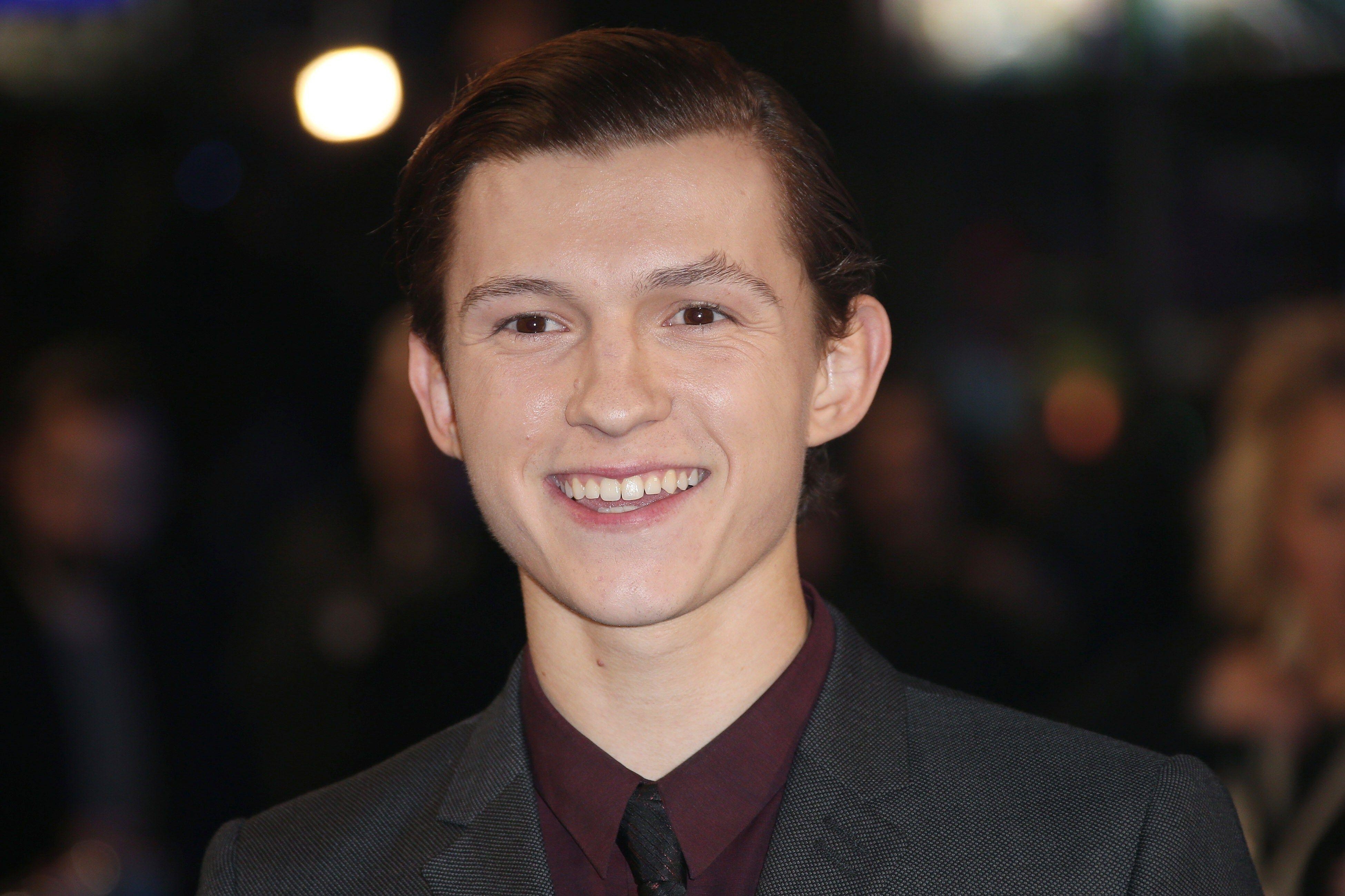 3900x2600 HD Tom Holland Wallpaper, Desktop