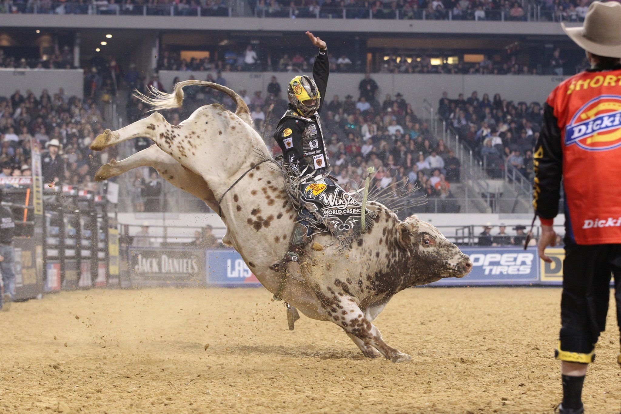 2050x1370 bull, Riding, Bullrider, Rodeo, Western, Cowboy, Extreme, Cow, 35 Wallpaper HD / Desktop and Mobile Background, Desktop