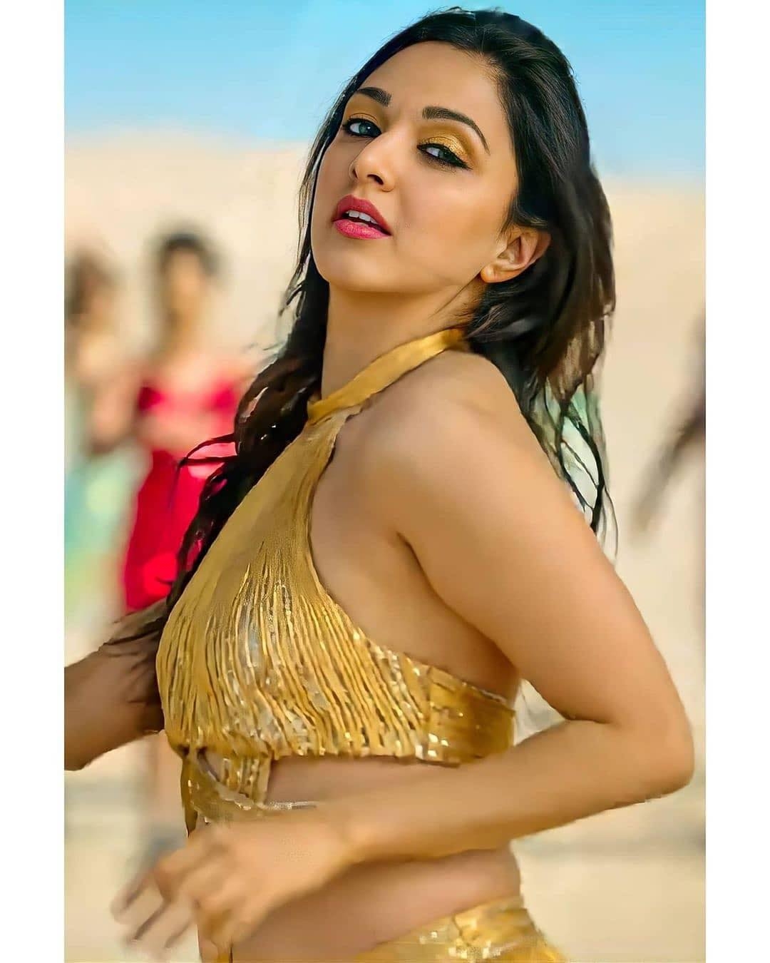 1080x1350 Kiara Advani Latest Photo Gallery From Laxmi Bomb HD, Phone