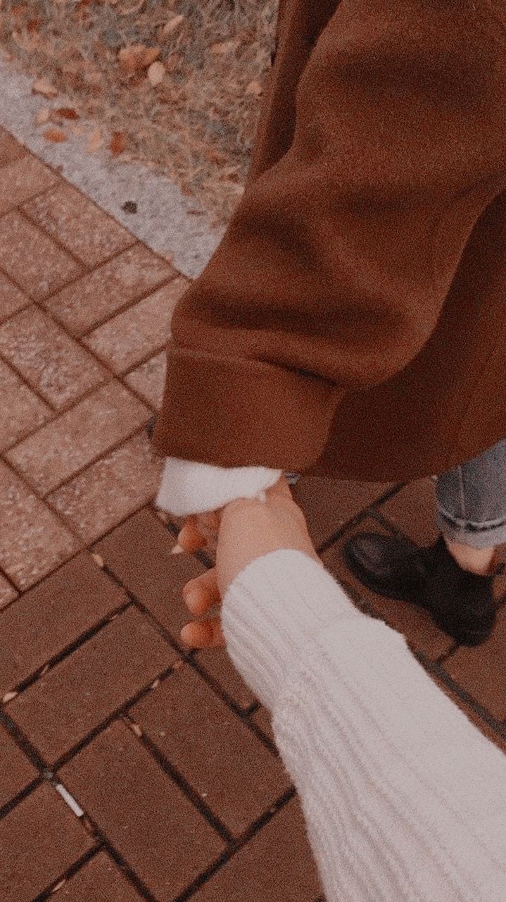 720x1280 hand holding, lockscreen, soft and hands, Phone