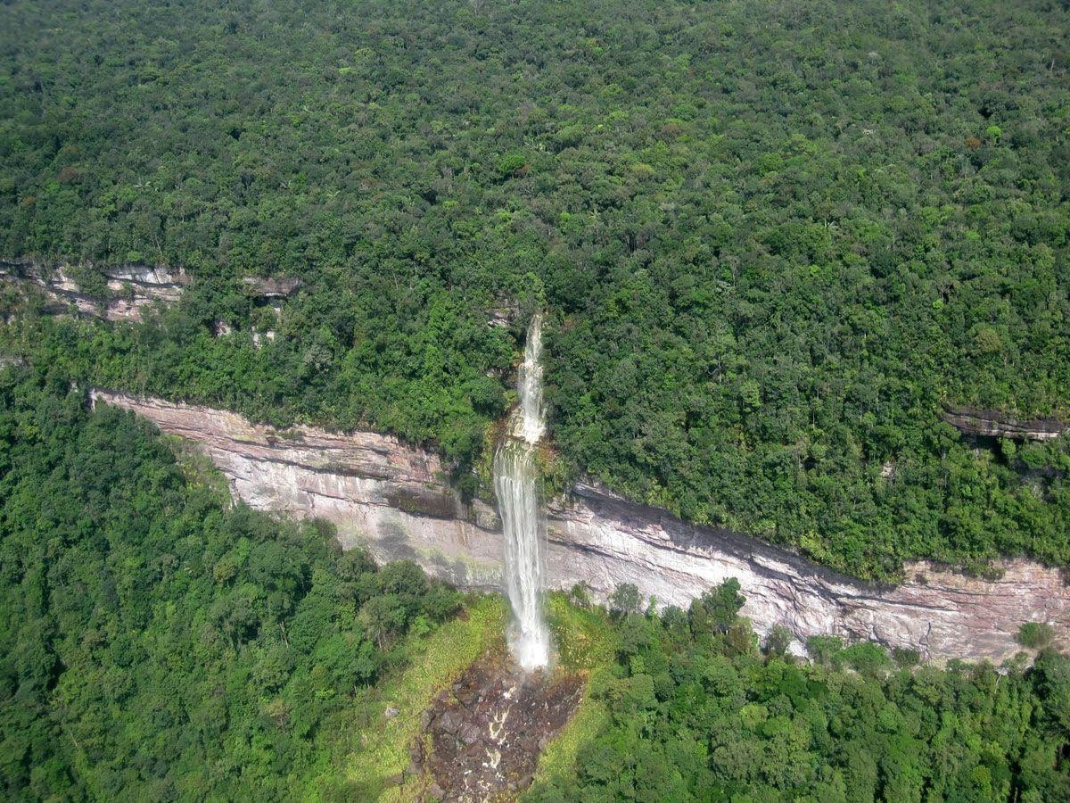 1200x900 px Guyana (394.07 KB).07.2015, Desktop