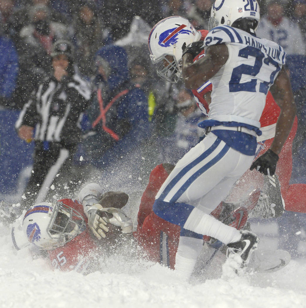 1050x1050 Bills celebrate OT win over Colts with snow angels in endzone, Phone