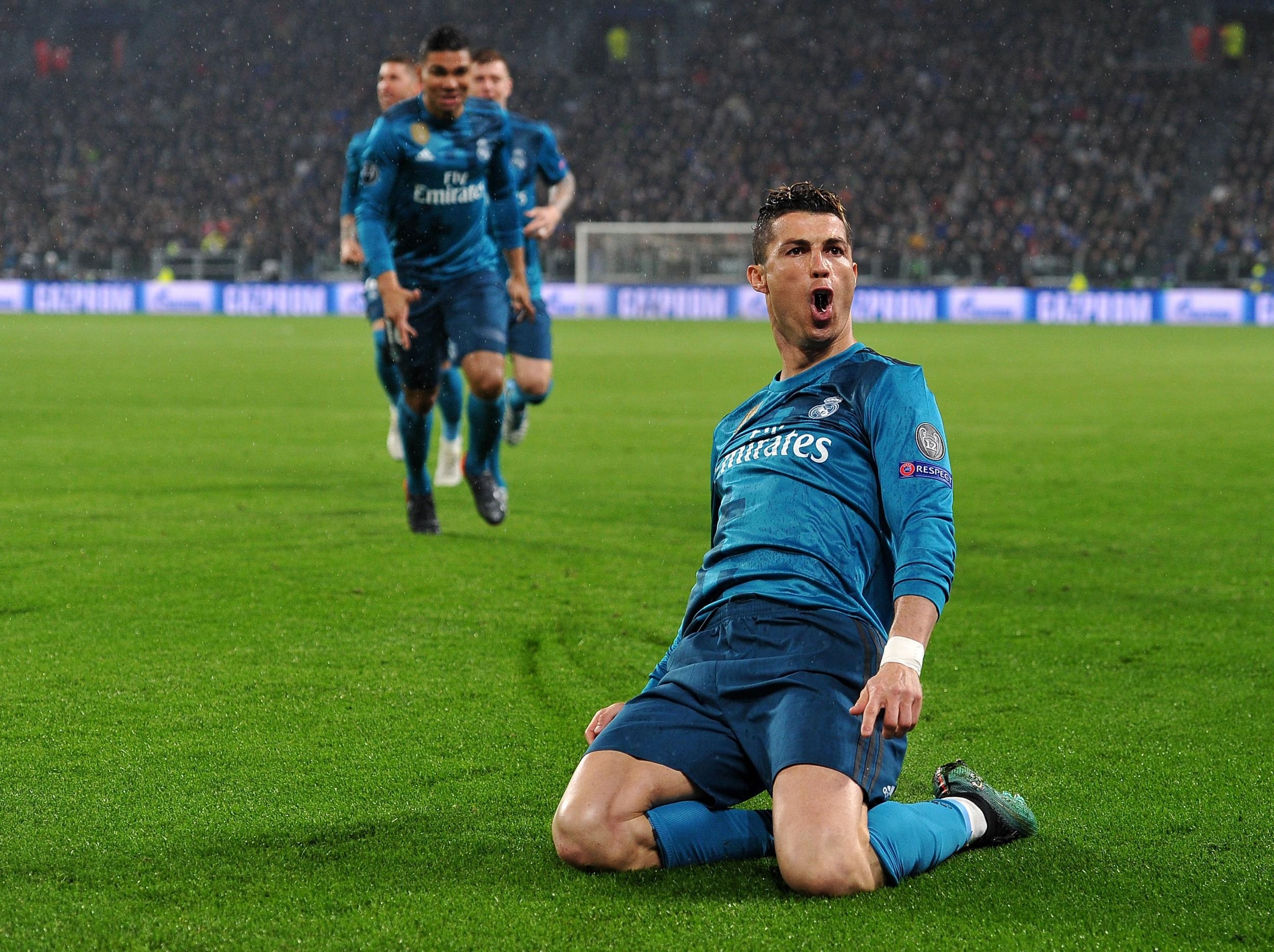 2500x1870 Cristiano Ronaldo's stunning bicycle kick goal helps Real Madrid, Desktop