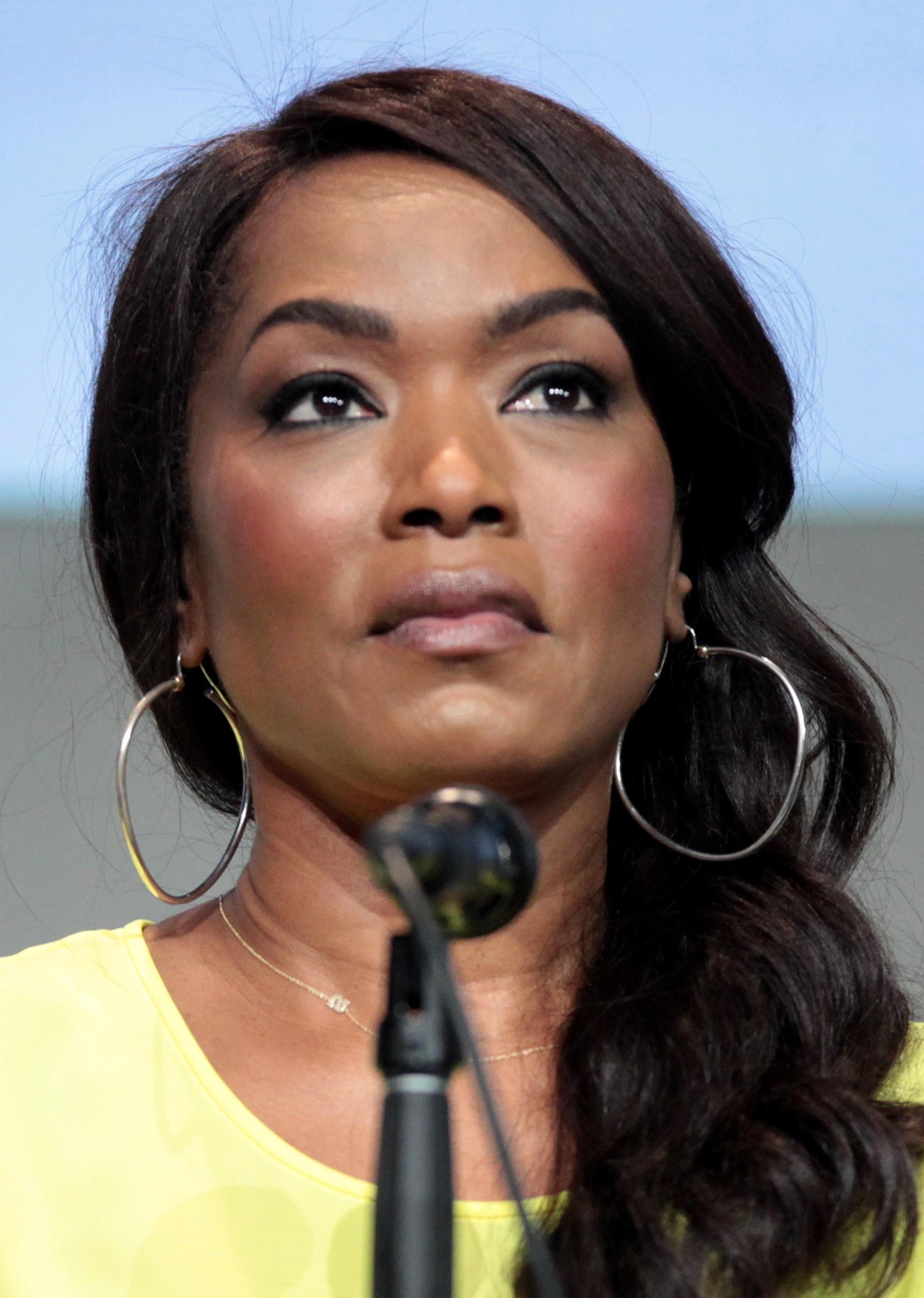 1680x2360 Angela Bassett HD Wallpaperwallpaper.net, Phone