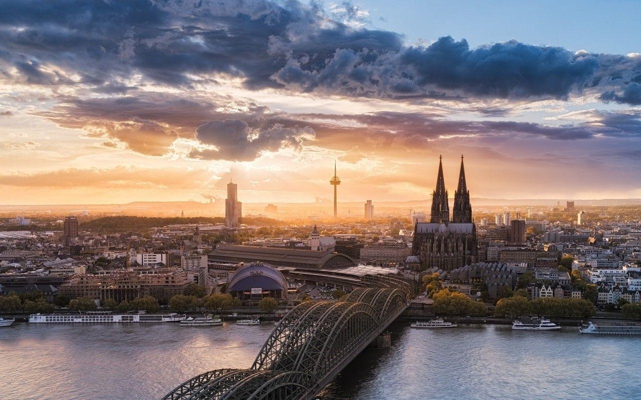 1280x800 Hohenzollern Bridge Cologne wallpaper. Hohenzollern Bridge Cologne, Desktop