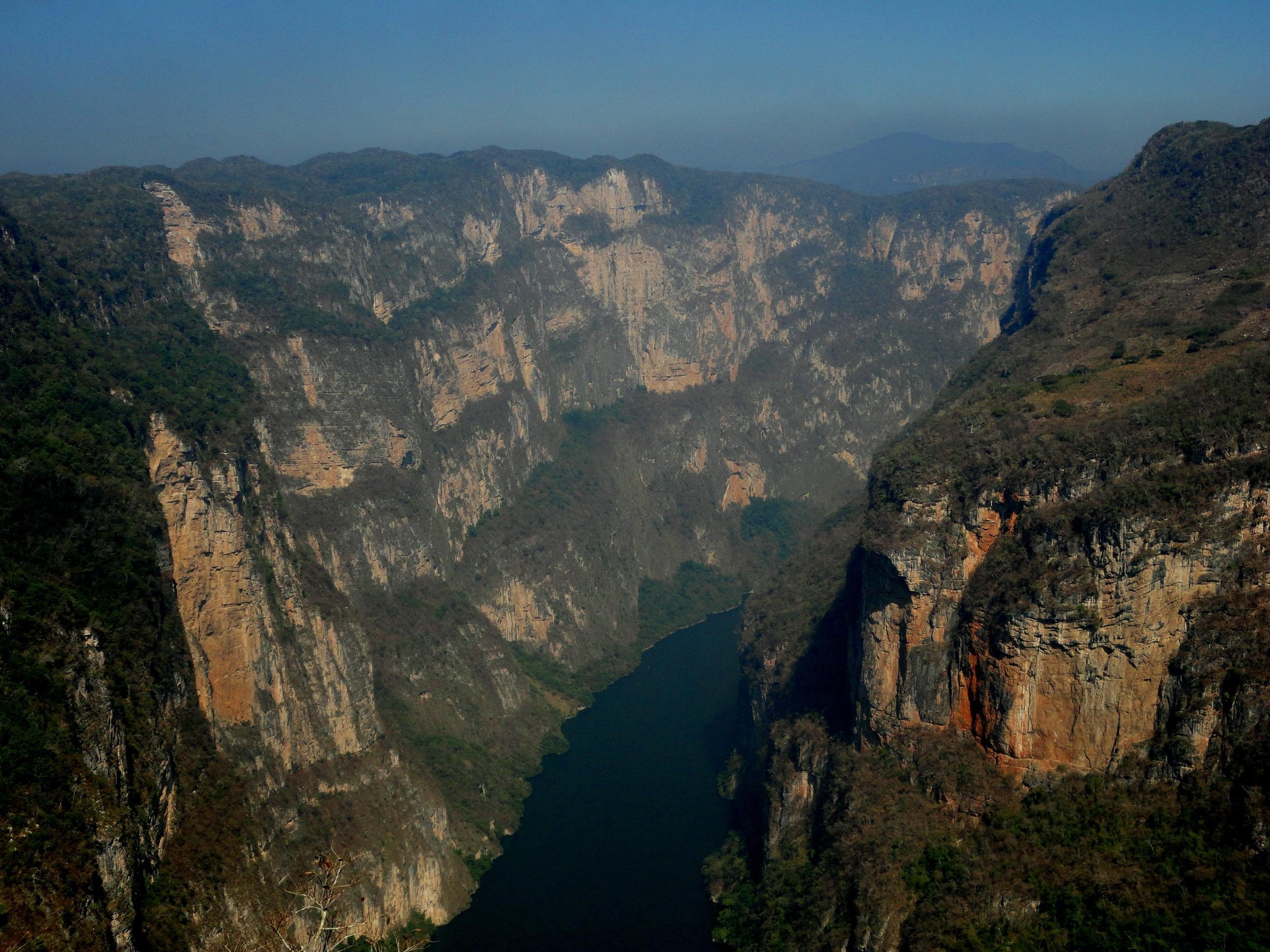 2600x1950 Sumidero Canyon Tour: Boat Ride and Lookout Points Keteka, Desktop