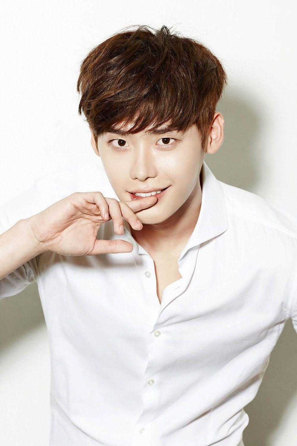 1000x1500 Lee Jong Suk Magazine May Issue '14 ///Never knew a man, Phone