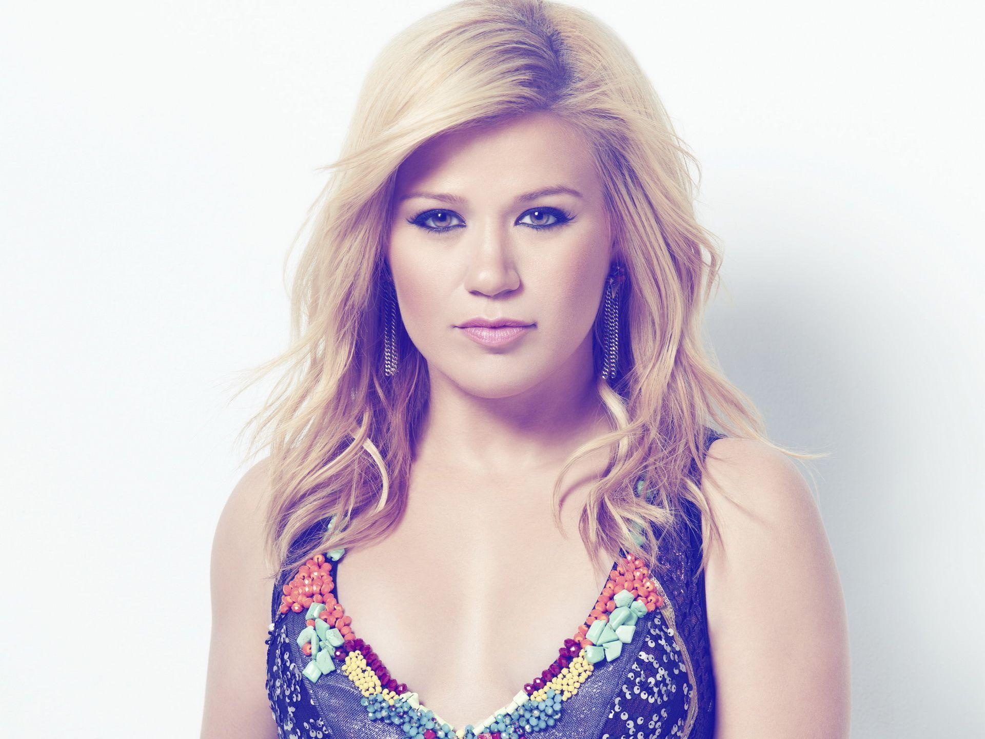 1920x1440 HD Kelly Clarkson Wallpaper, Desktop