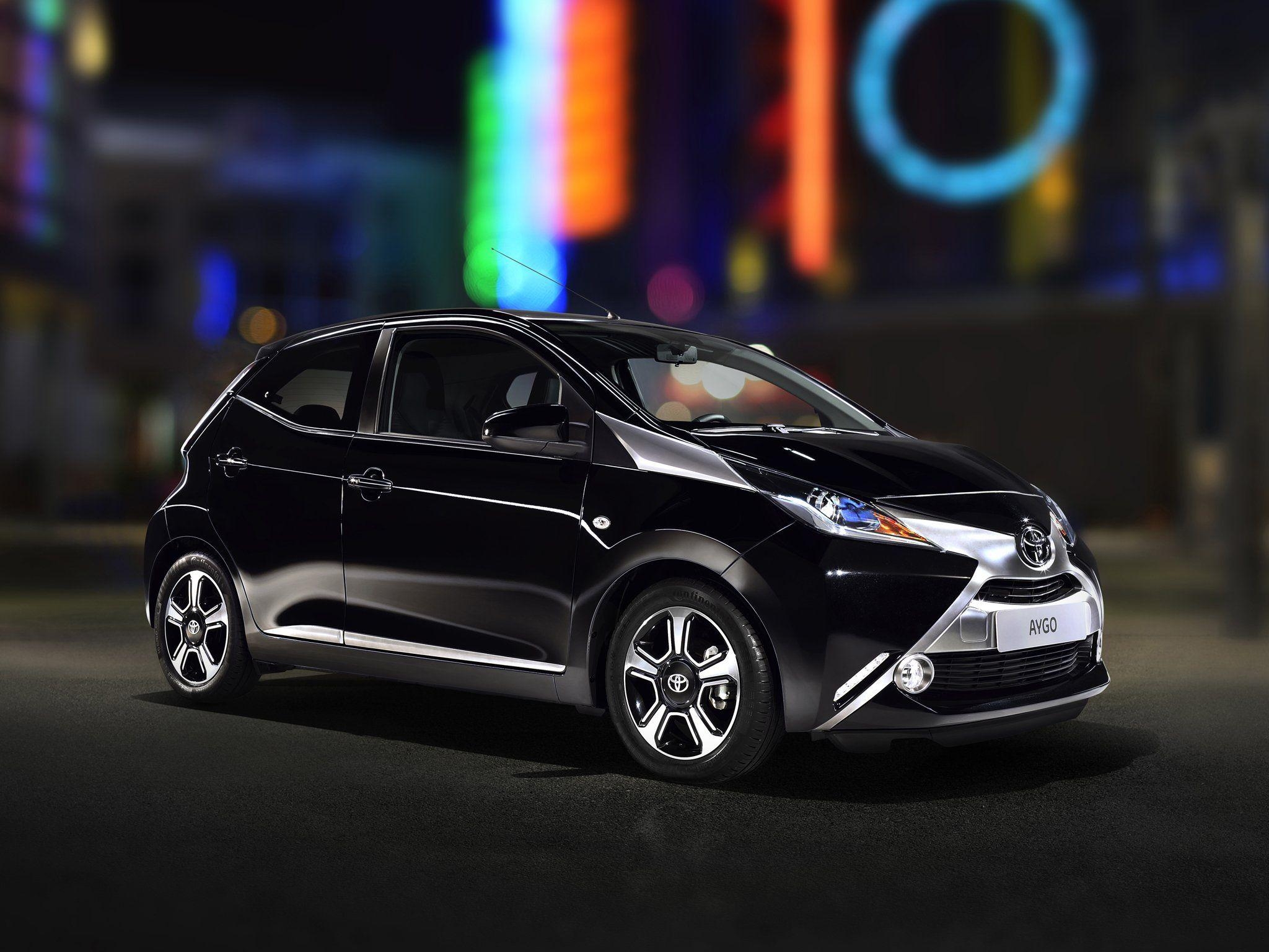 2050x1540 Toyota Aygo 5 Door Gd Wallpaperx1536, Desktop