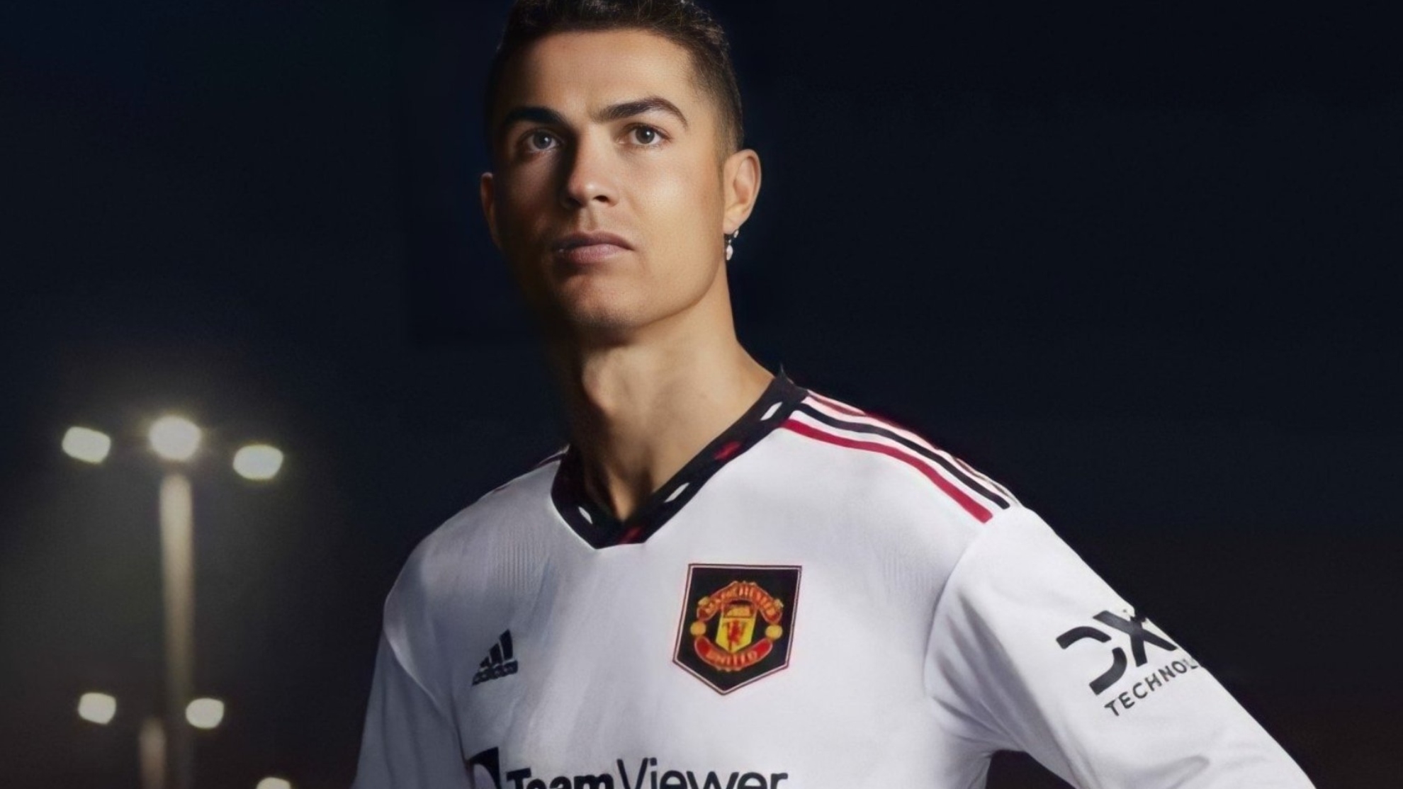 1980x1120 Man Utd News: Cristiano Ronaldo wears the new Manchester United jersey: Is he leaving the club?, Desktop