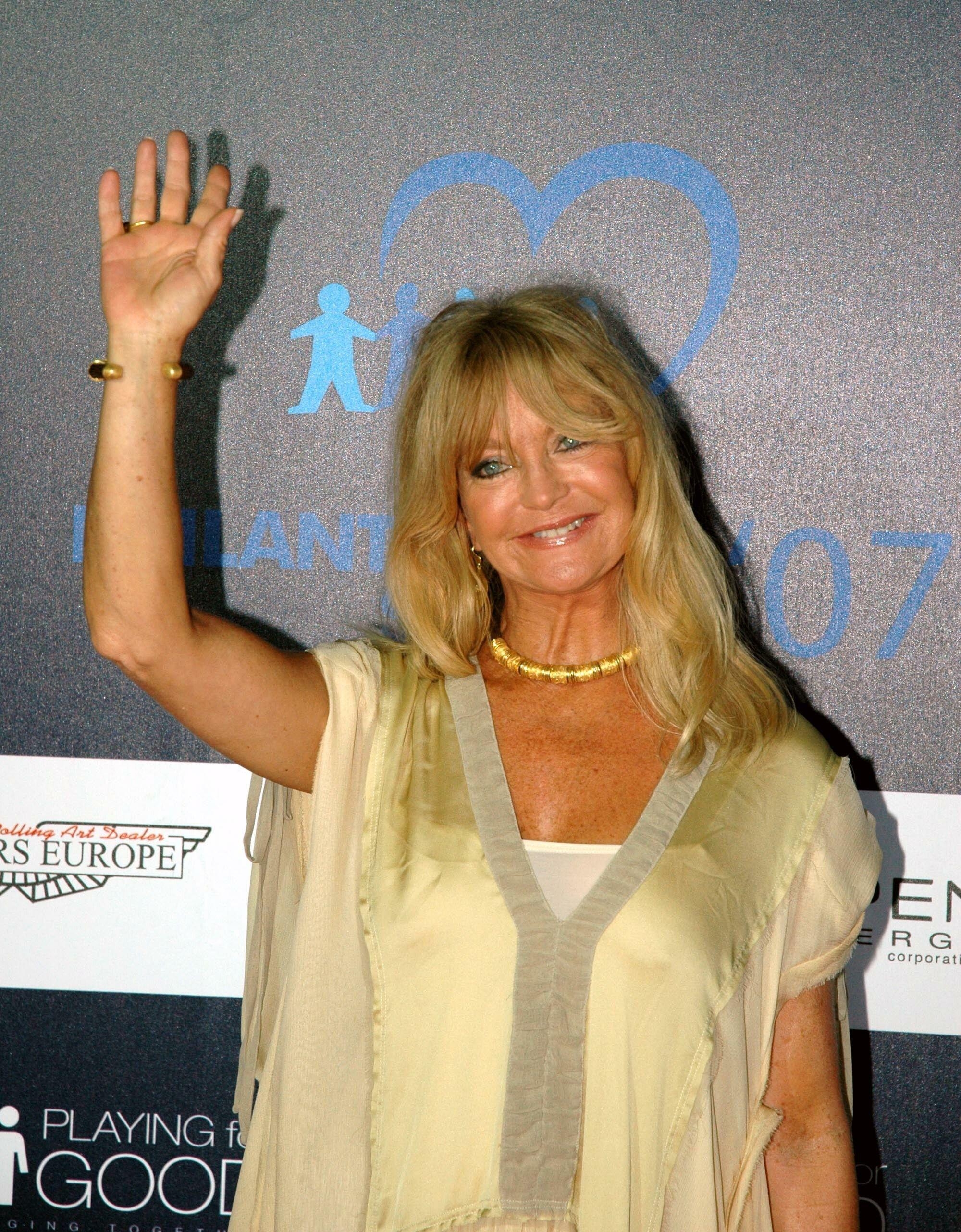 2000x2570 Goldie Hawn image “Playing for Good” Philanthropic Summit 2007 HD, Phone