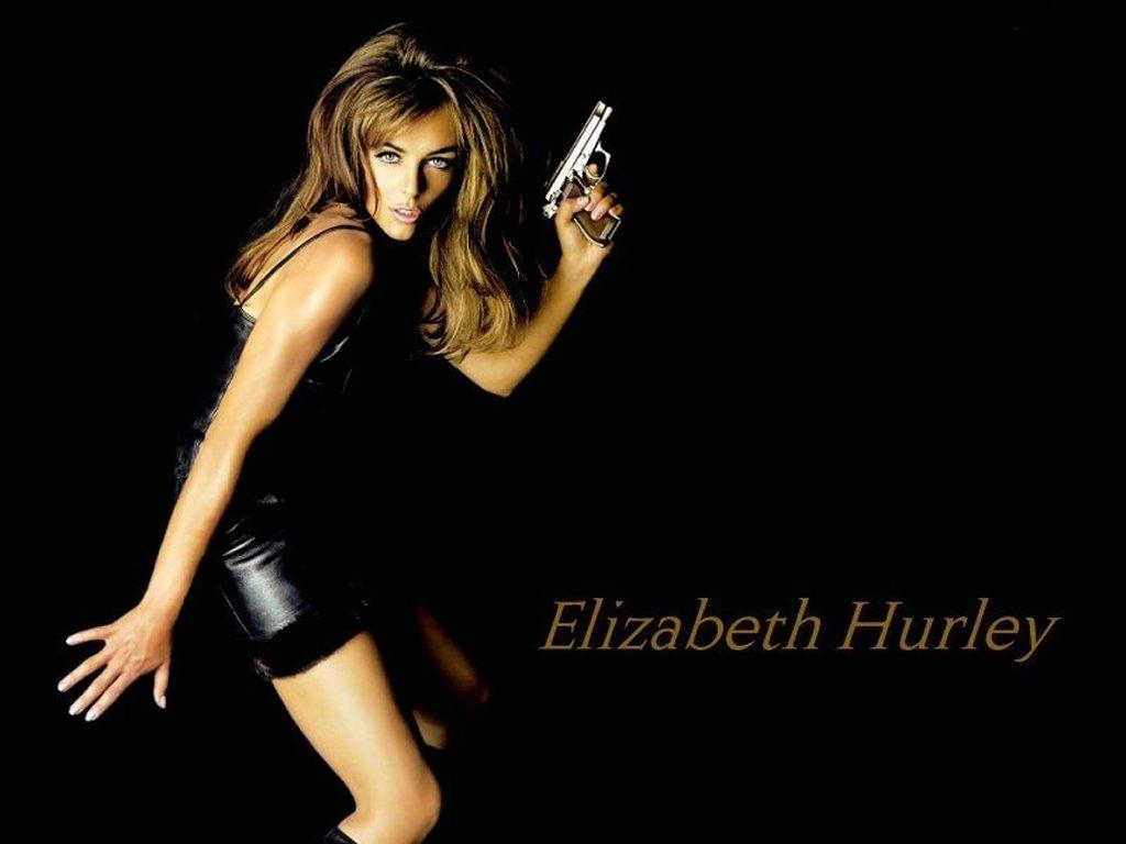 1030x770 px Elizabeth Hurley Wallpaper, Desktop
