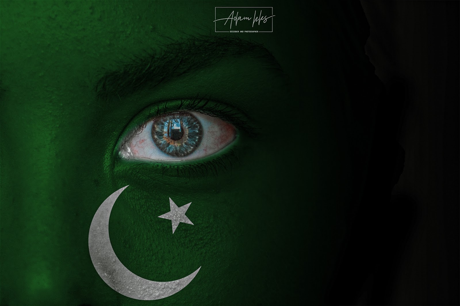 1600x1070 Photo of the flag of Pakistan on the face of a Child background, Desktop