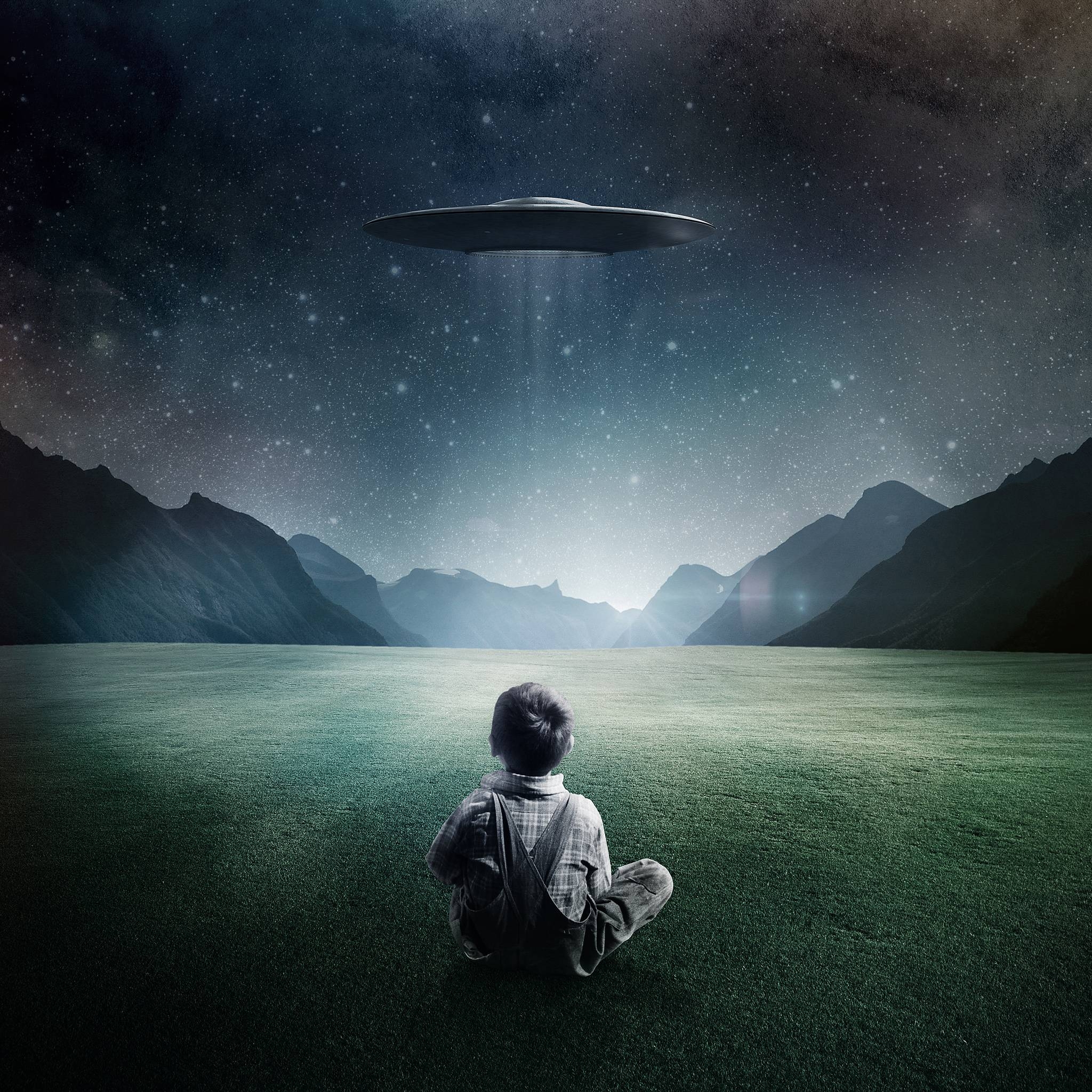 2050x2050 Wallpaper For > 3D Ufo Wallpaper, Phone