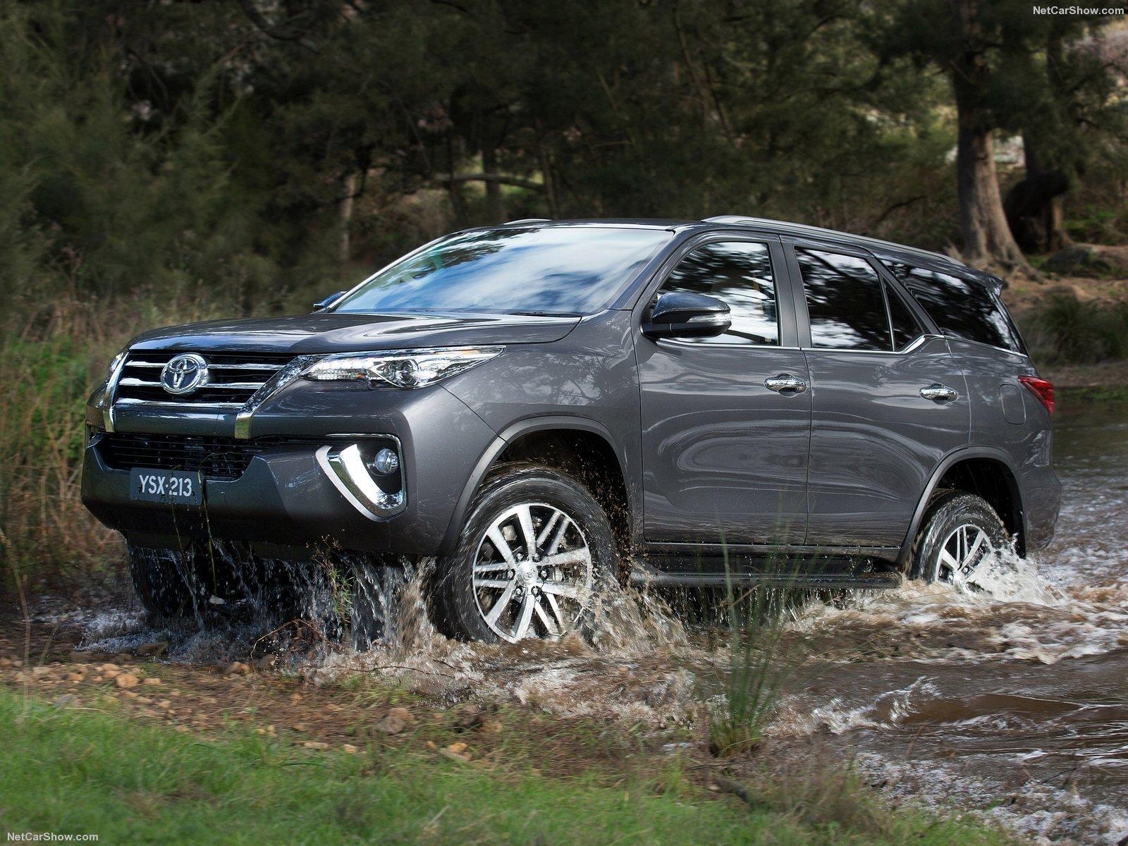 1600x1200 toyota, Fortuner, Cars, Suv, 4x 2016 Wallpaper HD / Desktop, Desktop