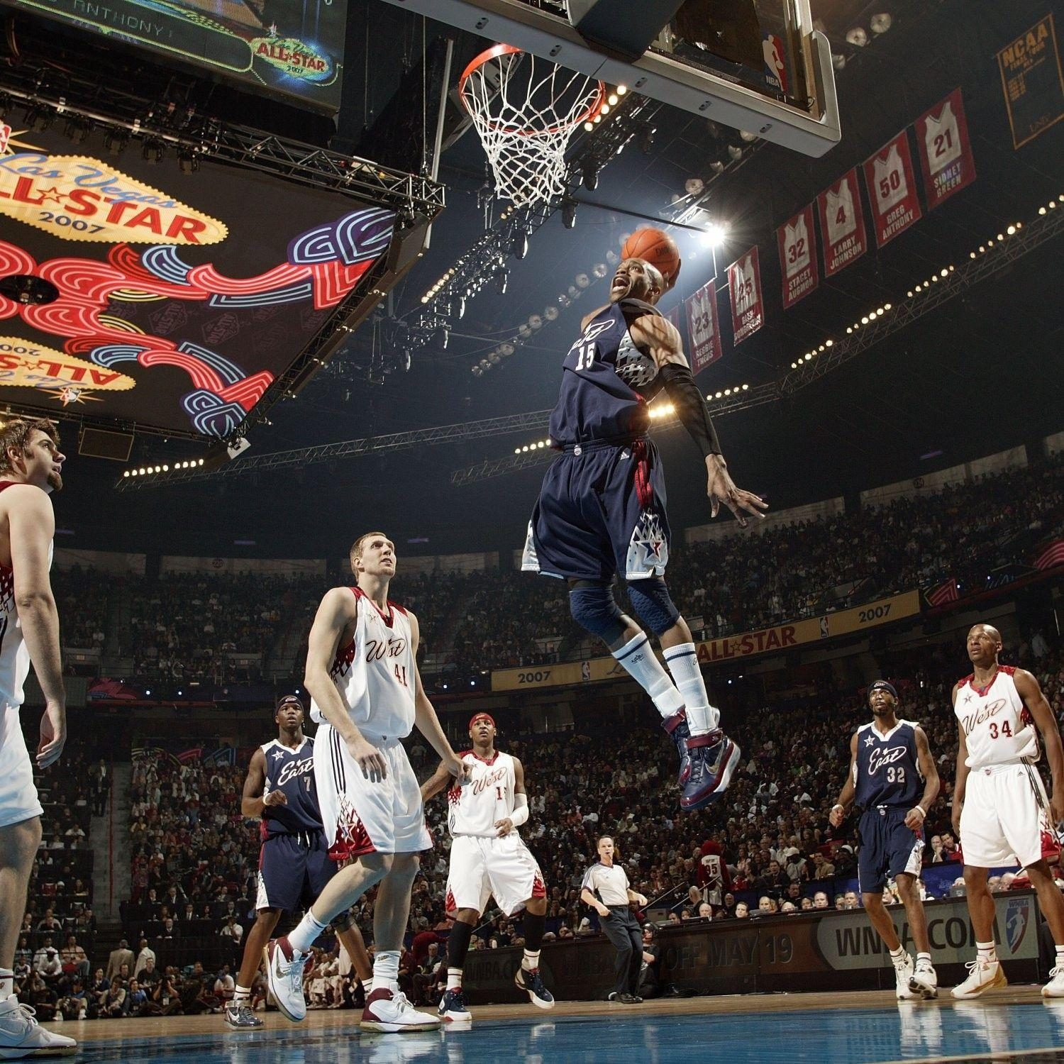 1500x1500 Vince Carter, NBA, Basketball, Dunks Wallpaper HD / Desktop, Phone