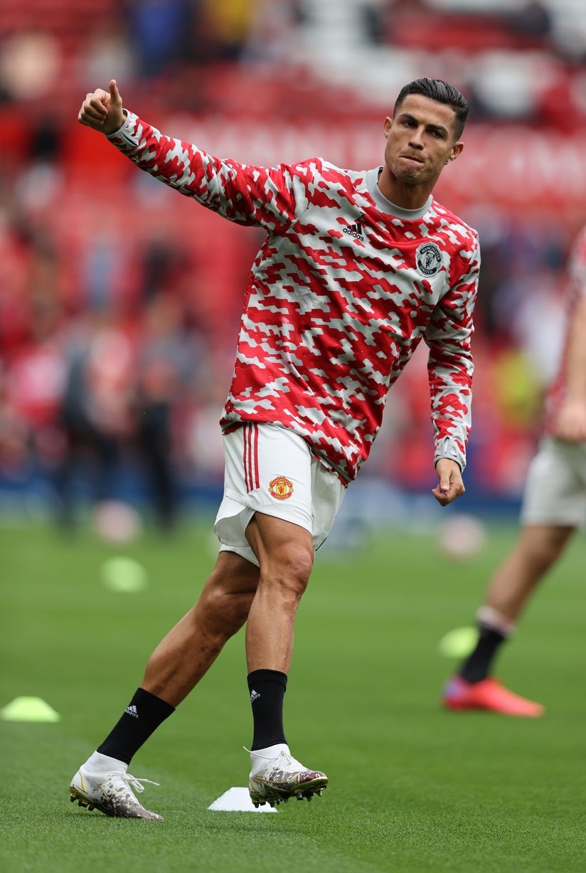 830x1230 Cristiano Ronaldo makes second debut for Manchester United Evening News, Phone