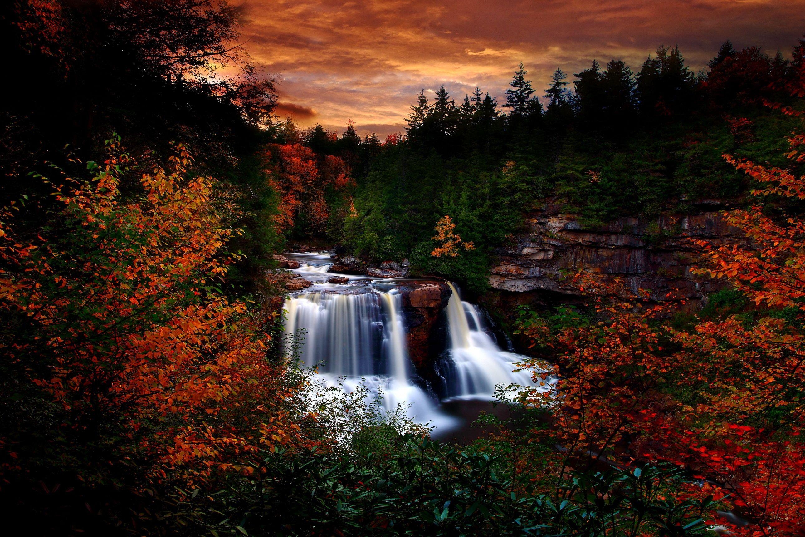 2580x1720 Autumn Waterfall at Blackwater Falls State Park, West Virginia, Desktop