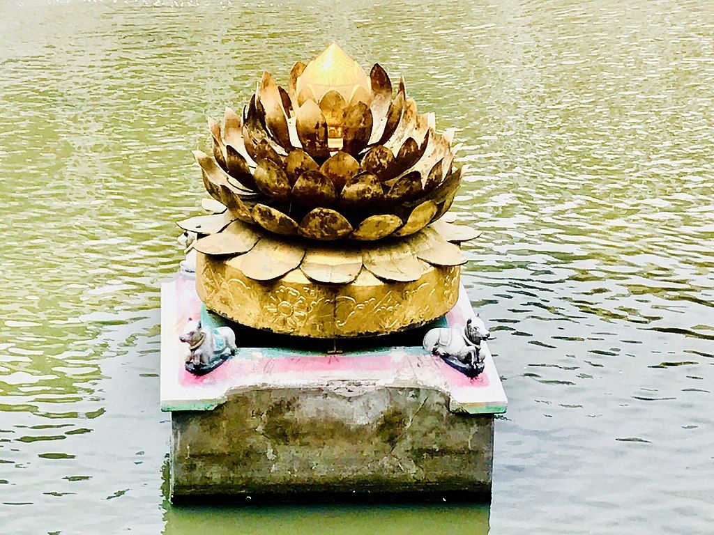 1030x770 Golden Lotus in Meenakshi Amman, Desktop