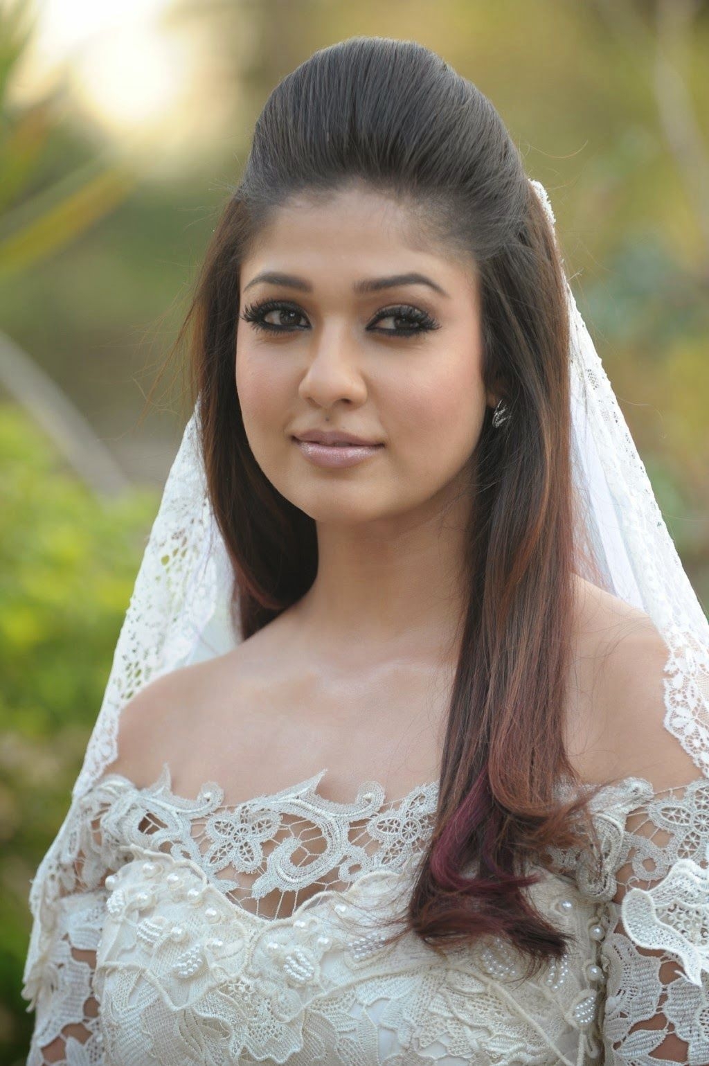 1030x1540 Nayanthara photo from Raja Rani movie photo 1. telugu movie, Phone