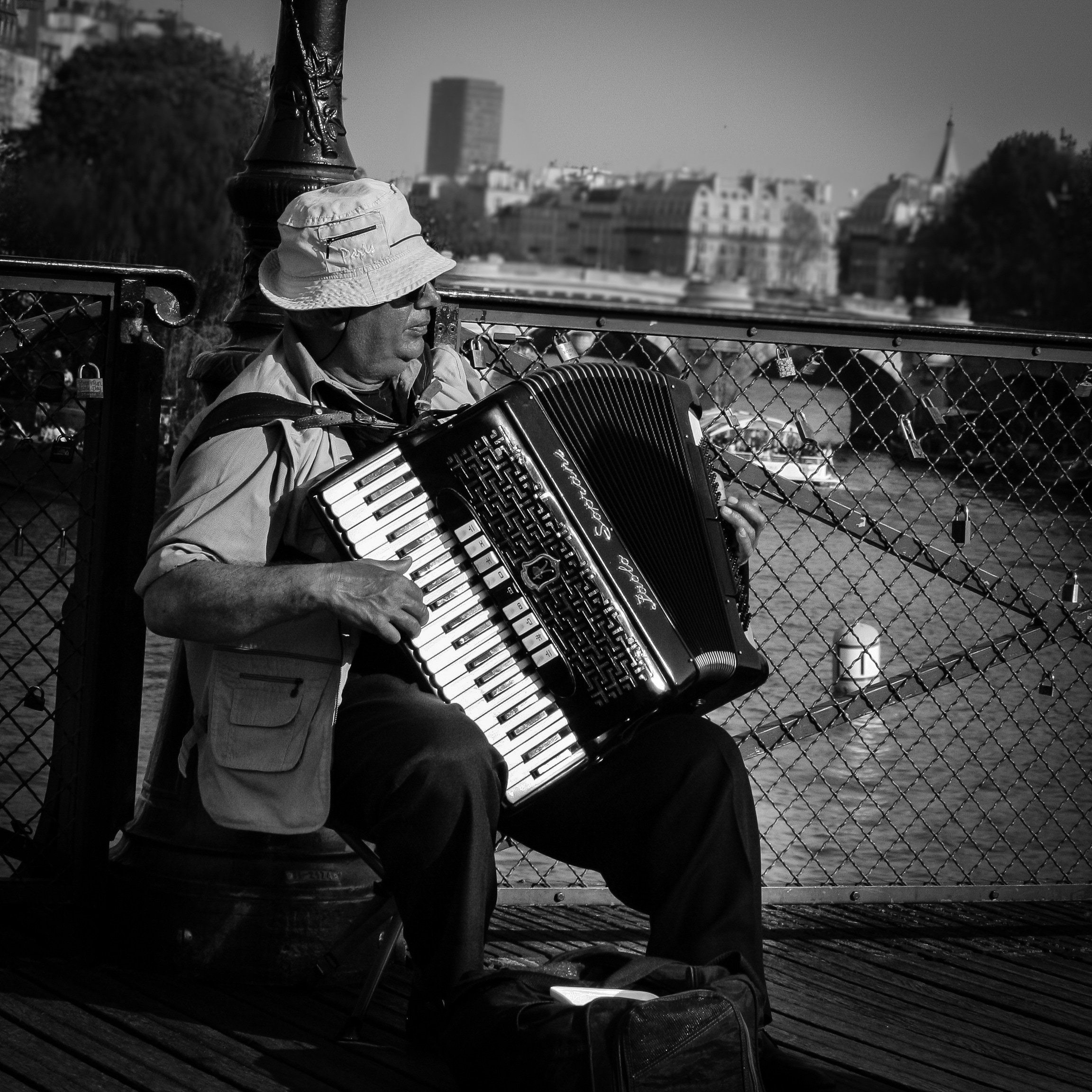 2310x2310 man playing accordion gray scale photo free image, Phone