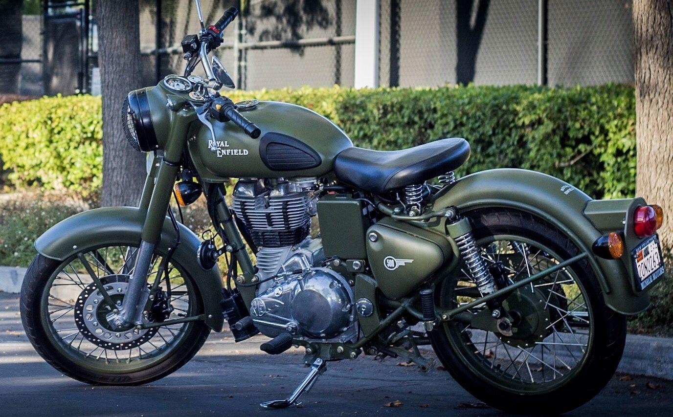 1380x860 Royal Enfield classic 500 battle green. Royal Enfield, Desktop