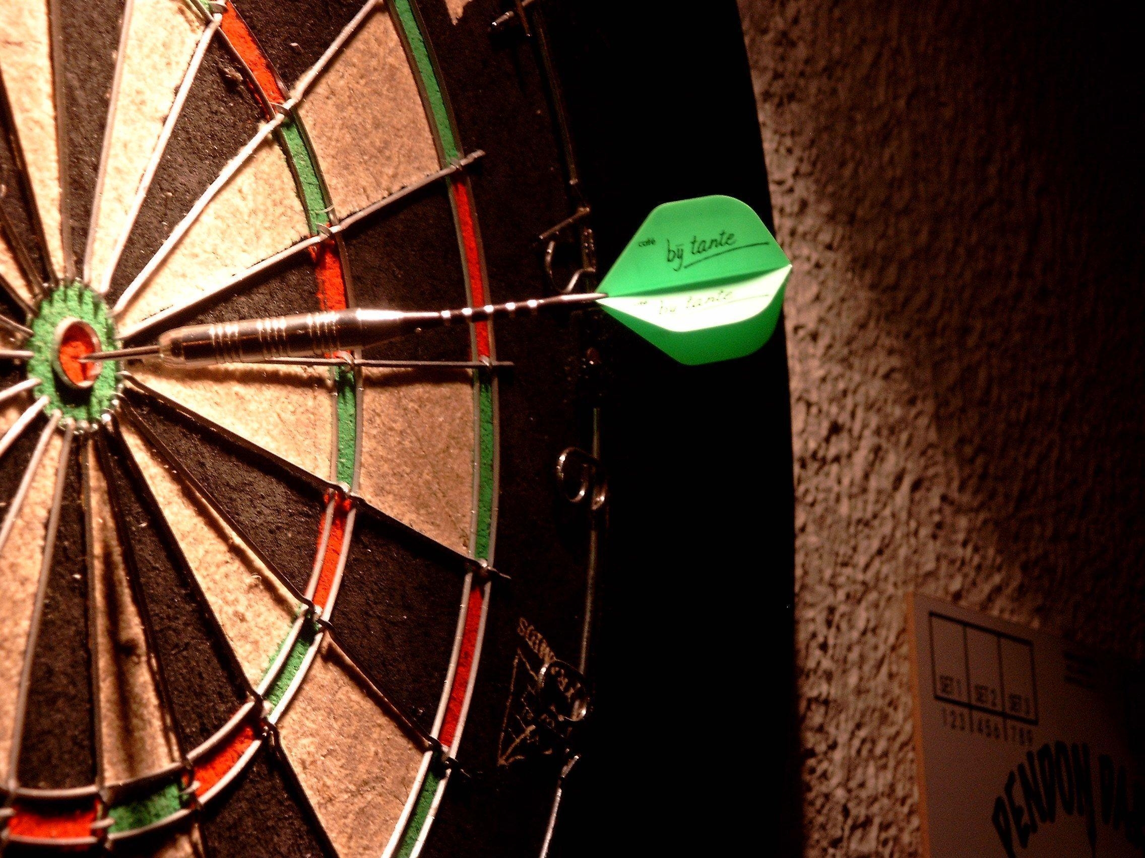 2280x1710 Darts Wallpaper HD Background, Image, Pics, Photo Free, Desktop