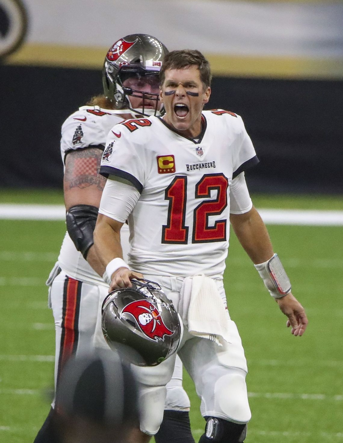 1140x1480 Photos: Tom Brady as a Buccaneer, Phone