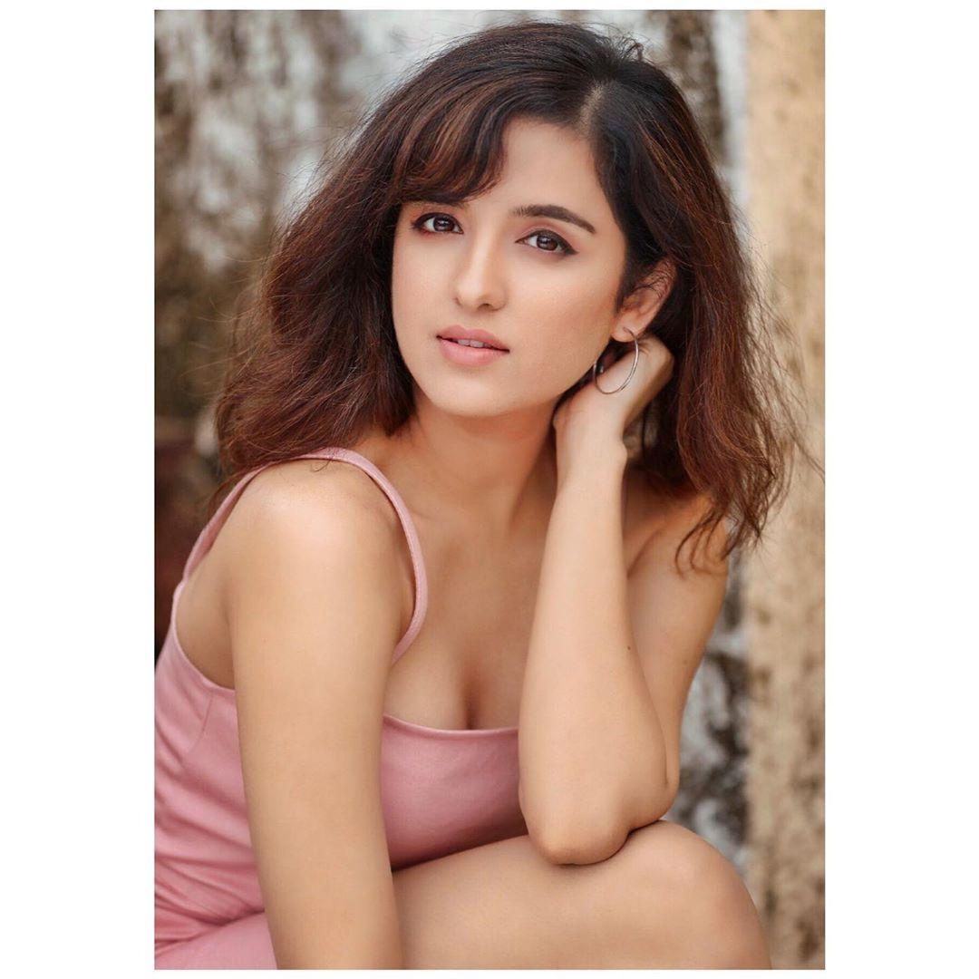 1080x1080 Cute Shirley Setia HD Wallpaper & 1080p HD Image, Phone