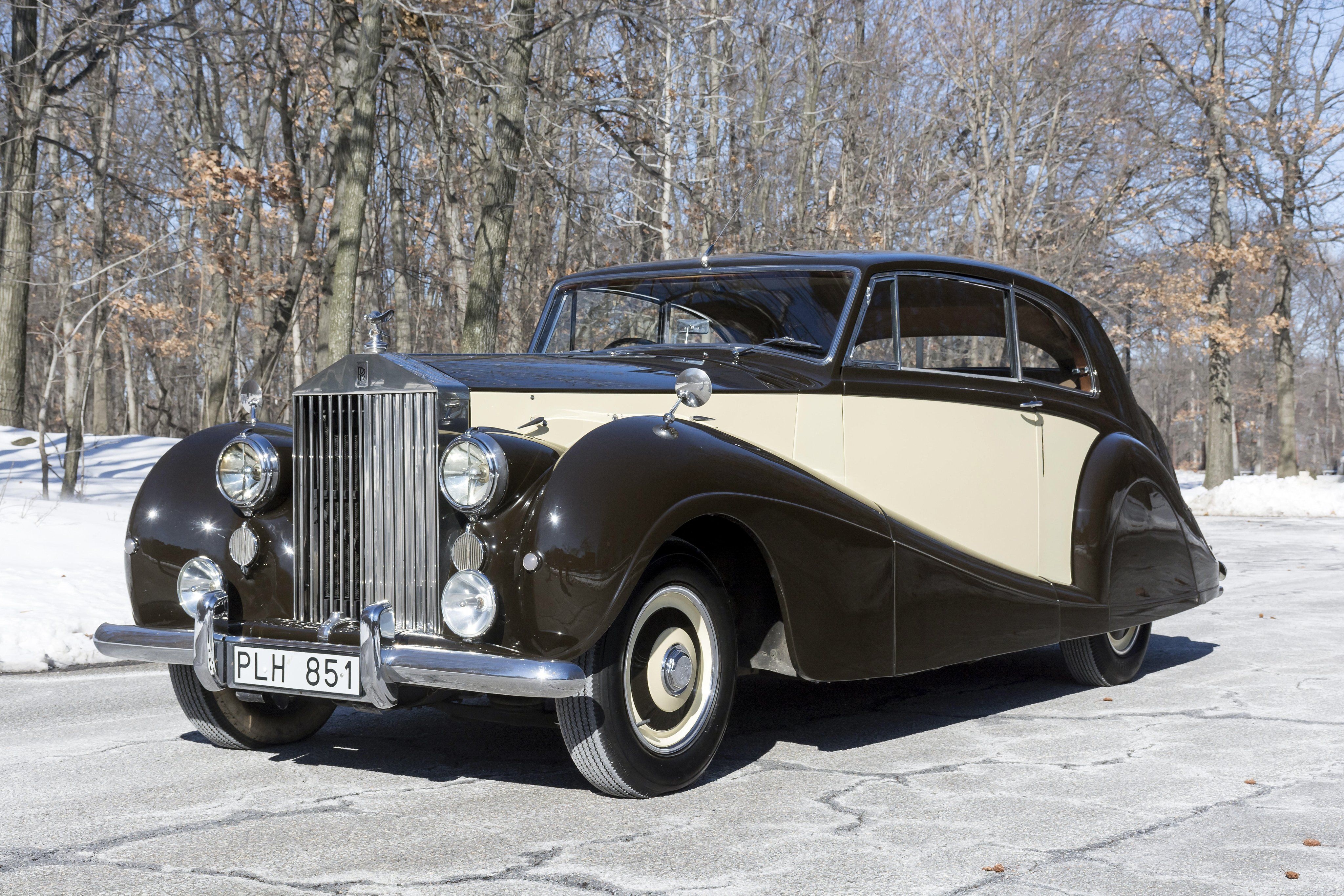 4100x2740 Rolls Royce Silver Wraith 2 Door Saloon 1952 Classic Cars Wallpaper, Desktop