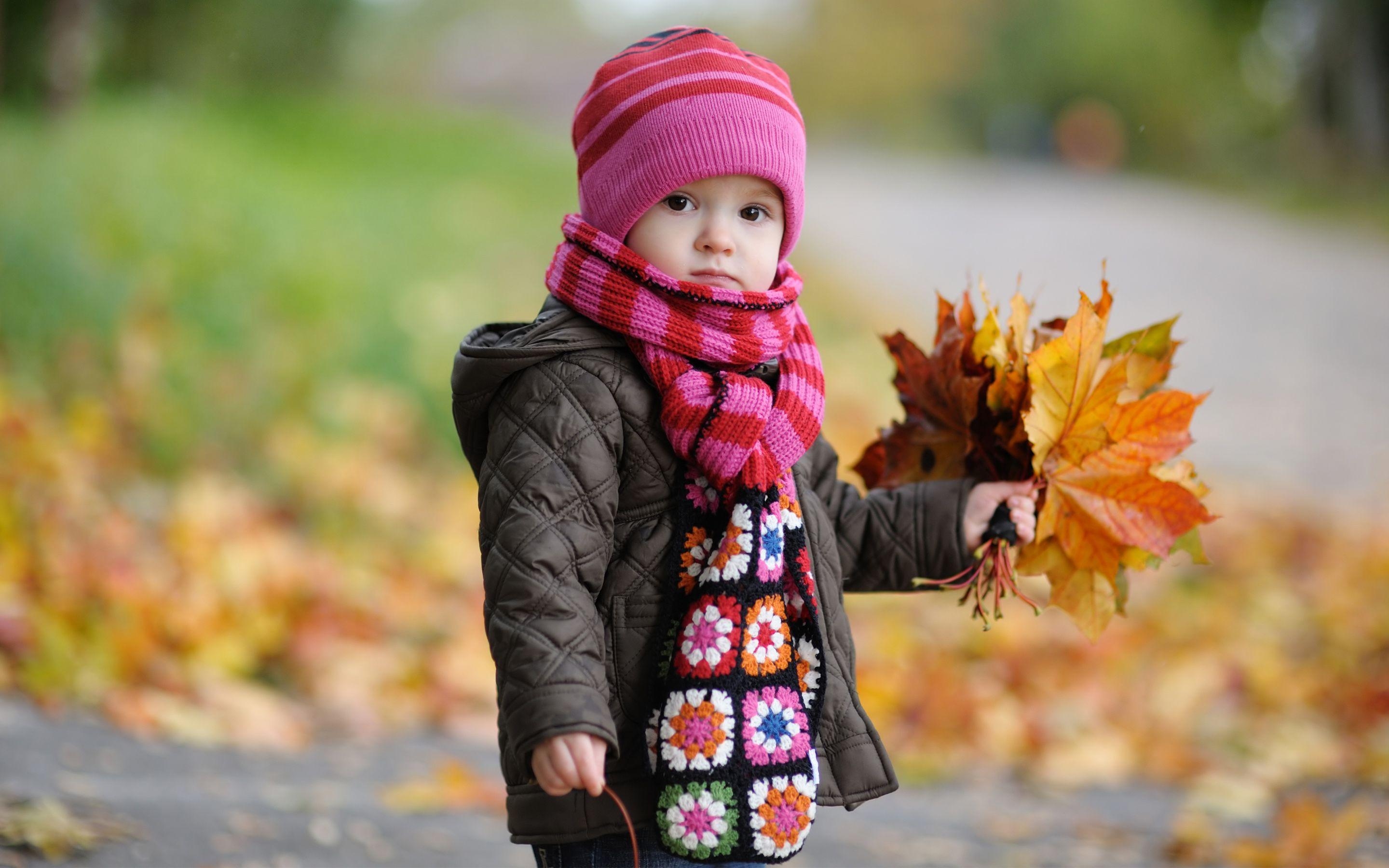 2880x1800 Cute Baby in Autumn Wallpaper, Desktop