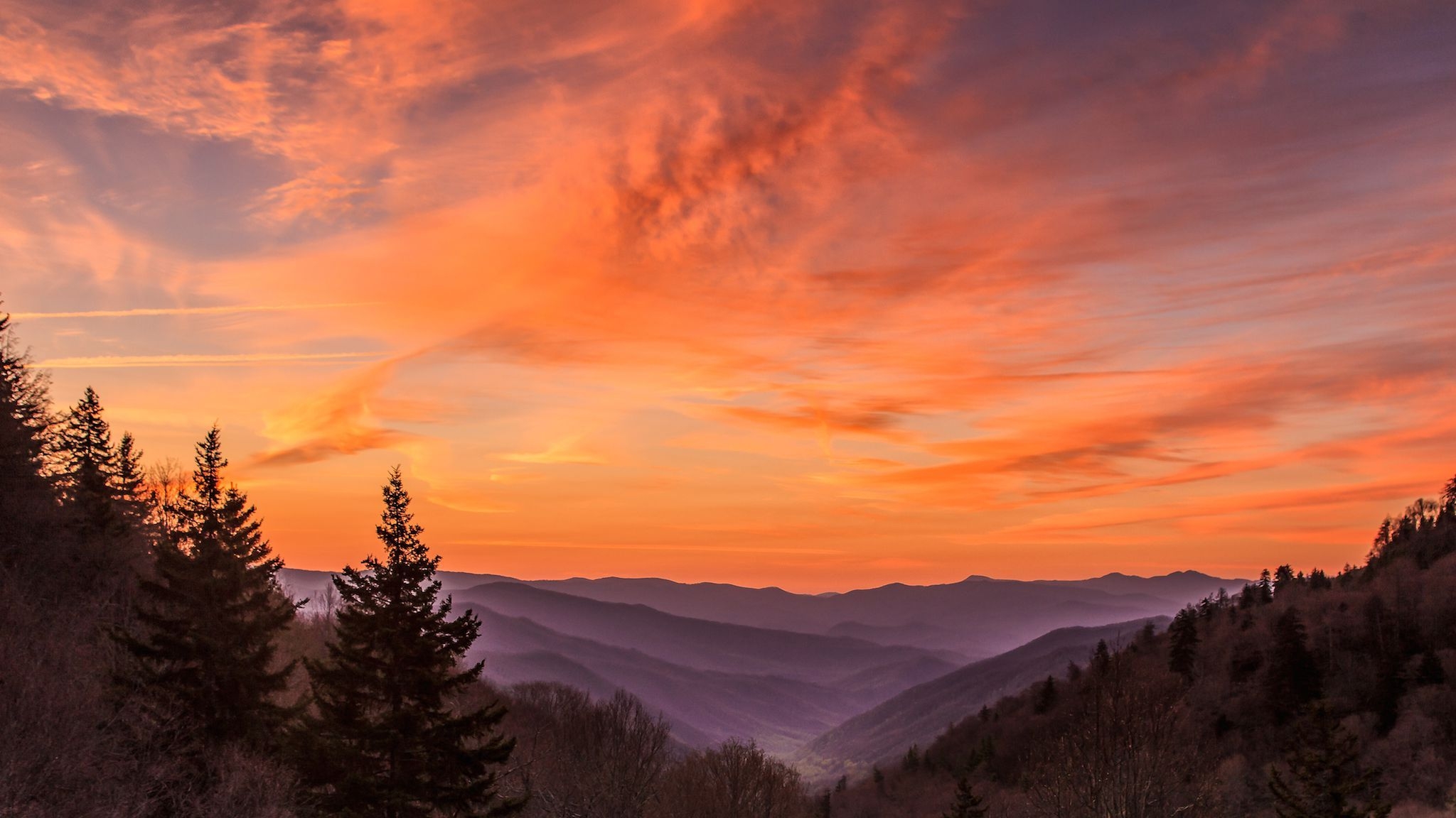 2050x1160 Great Smoky Mountains for Visitors on a Budget, Desktop