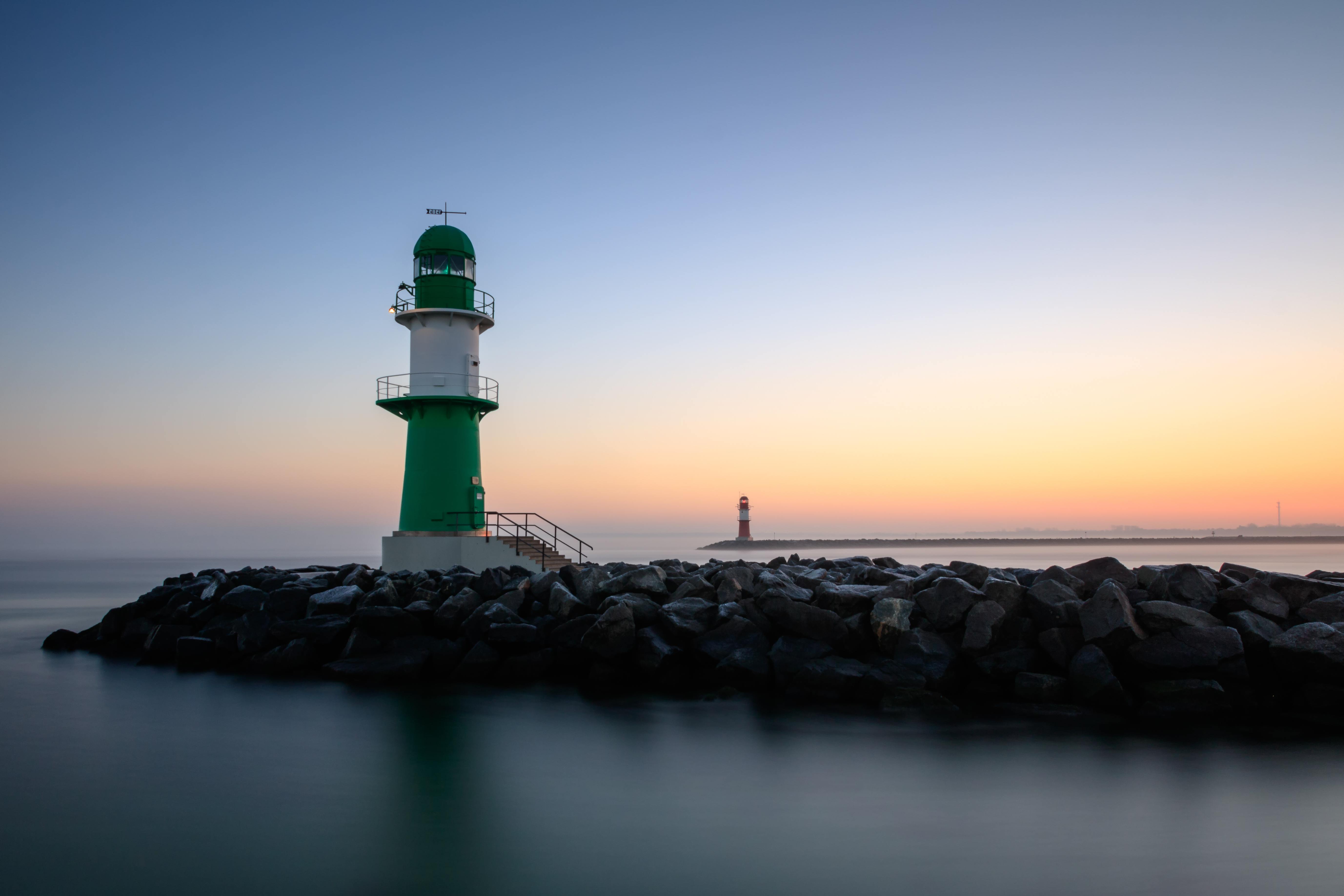 5510x3680 Wallpaper, lighthouse, warnemunde, rostock, mecklenburgvorpommern, deutschland, Germany, meer, ufer, leuchtturm, sea, coast, k ste, strand, wasser, sonnenaufgang, sunrise, Desktop