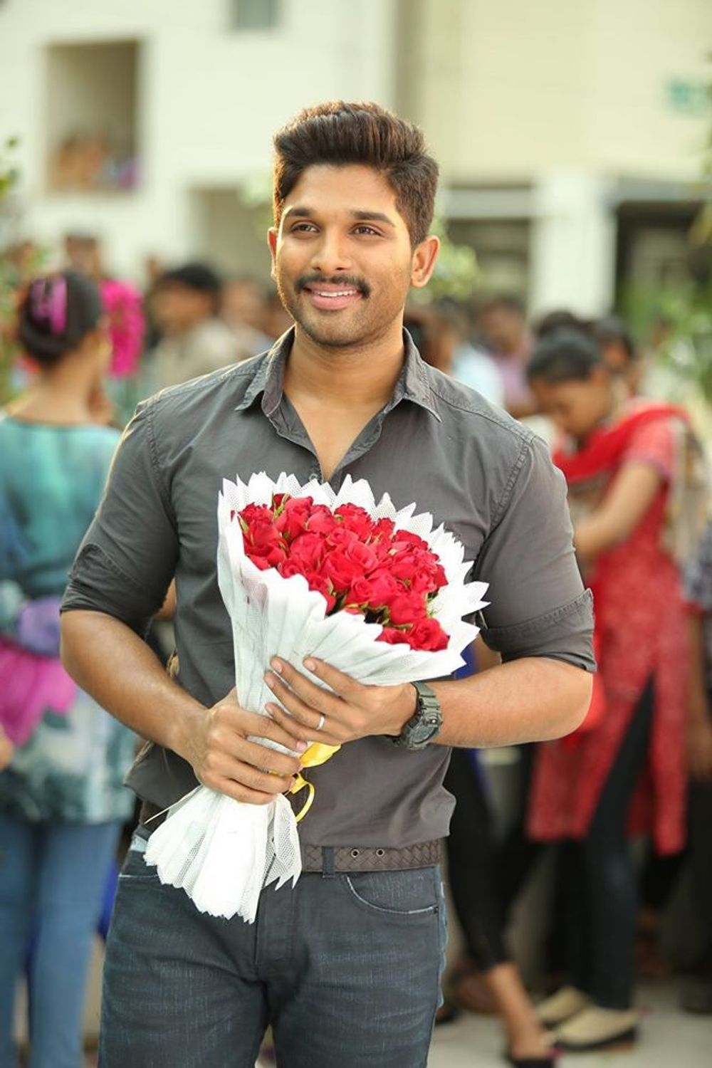 1000x1500 Sarrainodu (2016) Galleryimdb.com, Phone