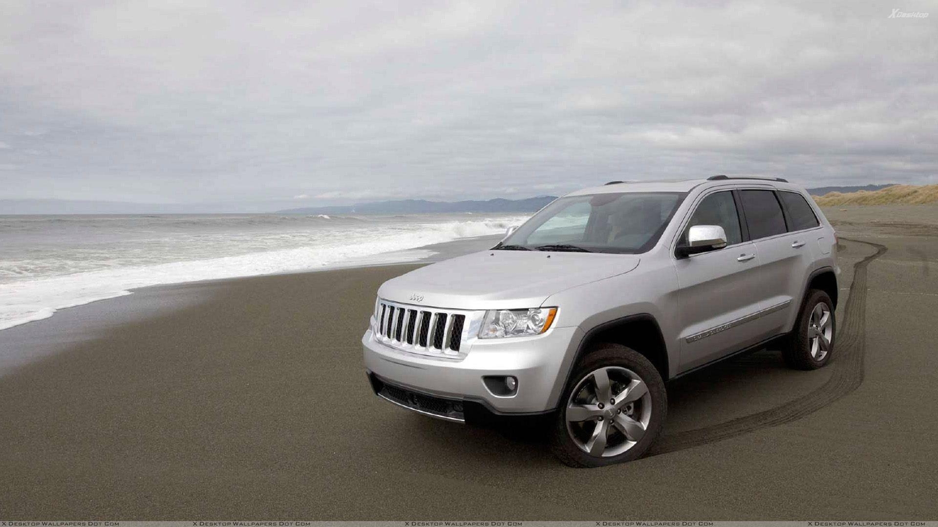 1920x1080 Jeep Grand Cherokee Pose At Sea Side In Shine White Wallpaper, Desktop