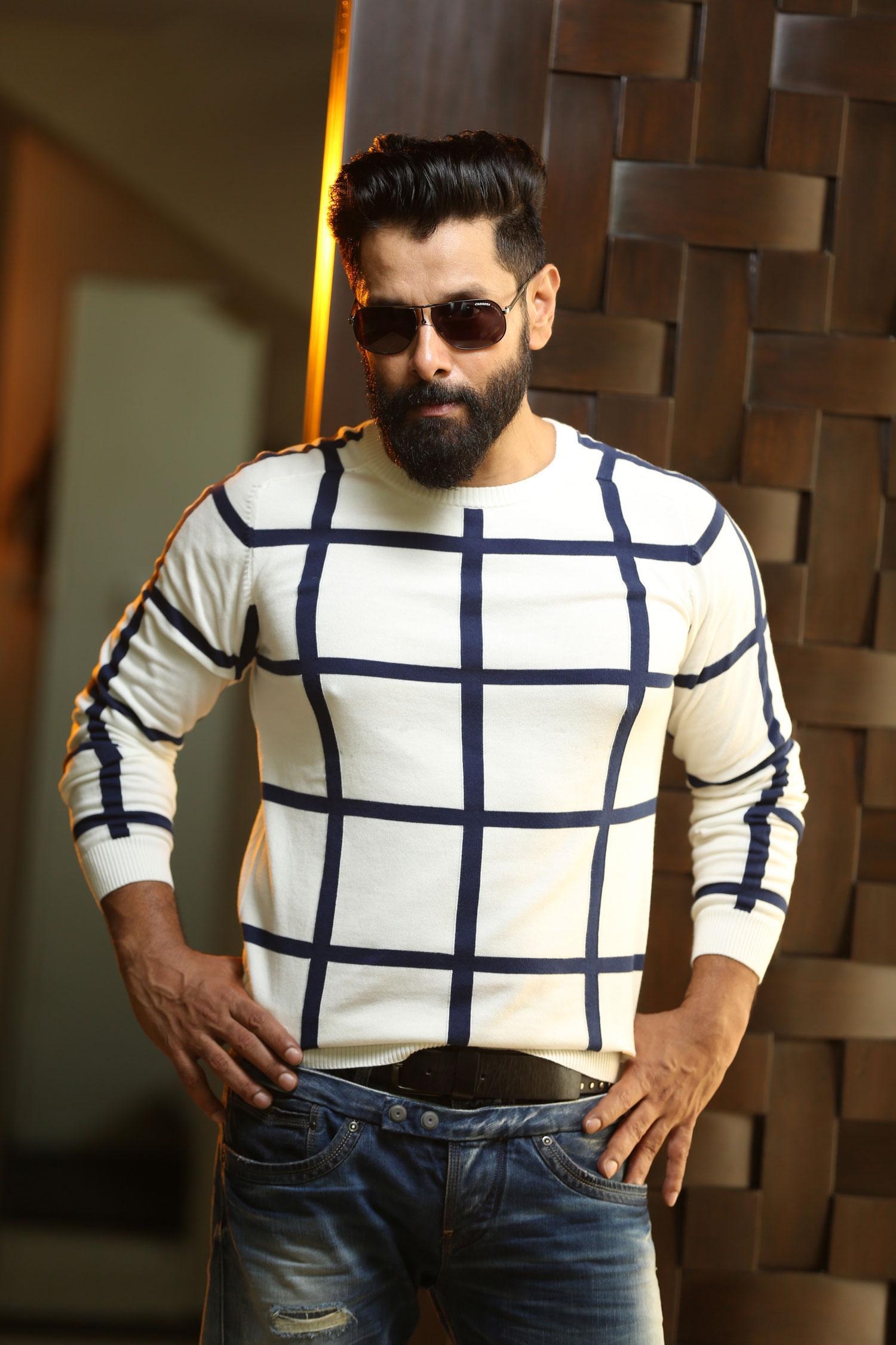 1500x2250 Chiyaan Vikram Wallpaper HD for Android, Phone