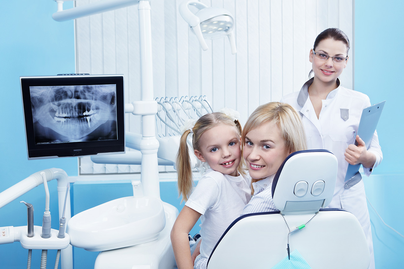 1300x870 Looking At Dental Clinic, Desktop