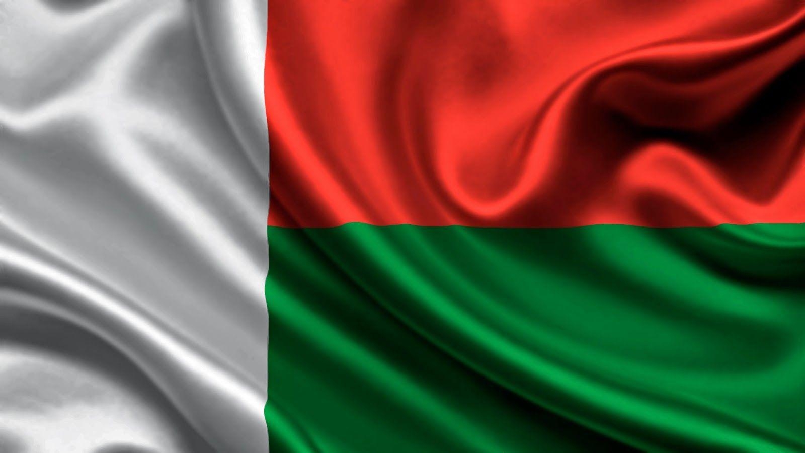 1600x900 madagascar flag, Desktop