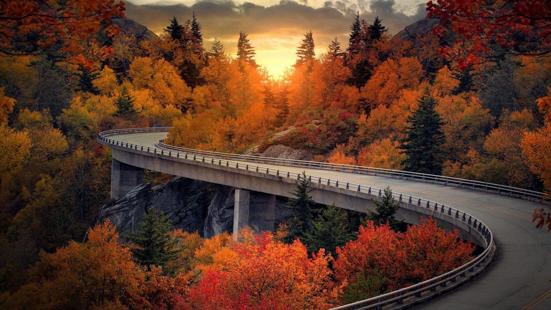 1920x1080 Viaduct on the Blue Ridge Parkway in North Carolina in Autumn HD, Desktop