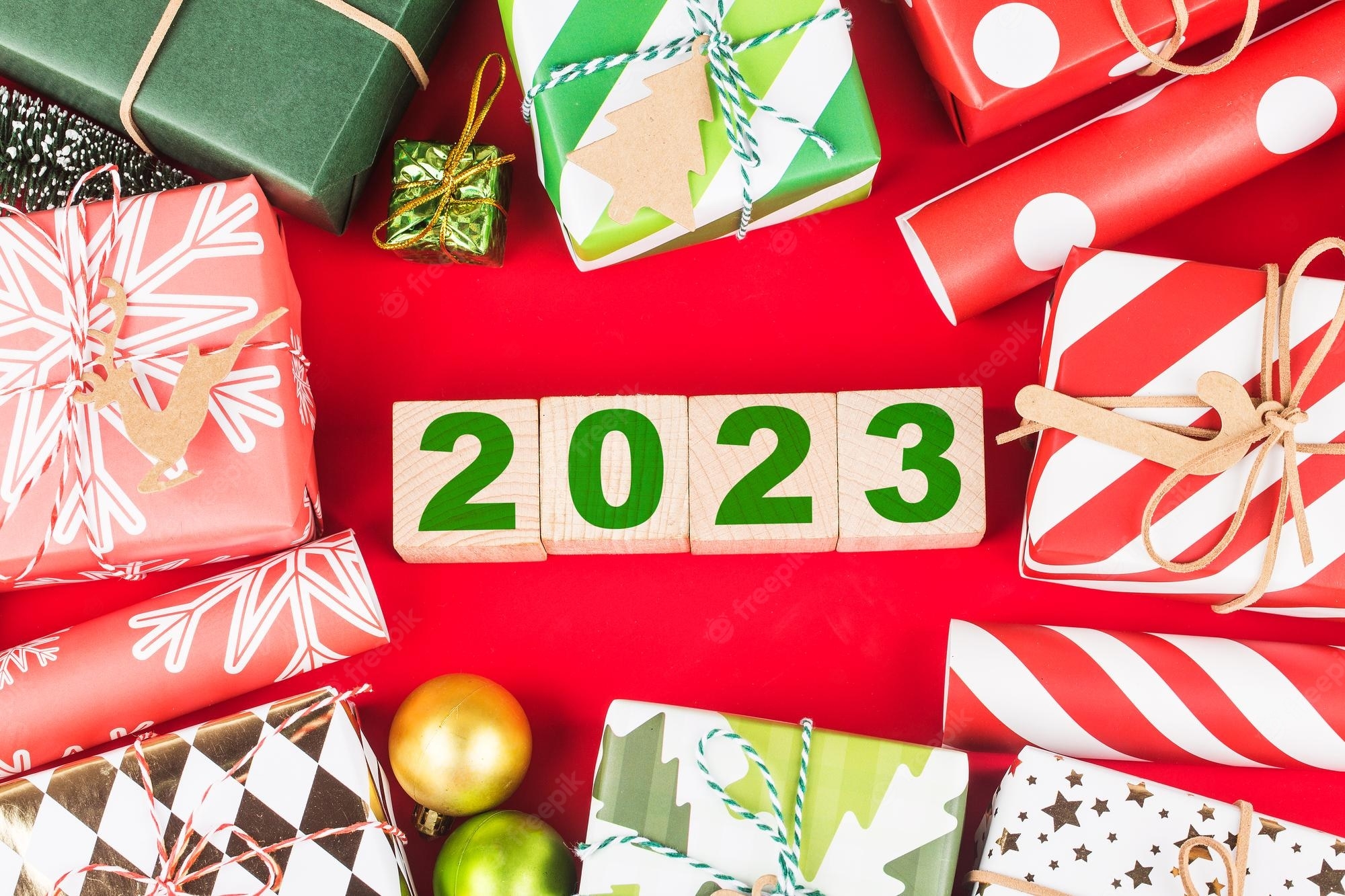 2000x1340 Free Photo. Happy new year christmas christmas gifts placed in a festive atmosphere, Desktop