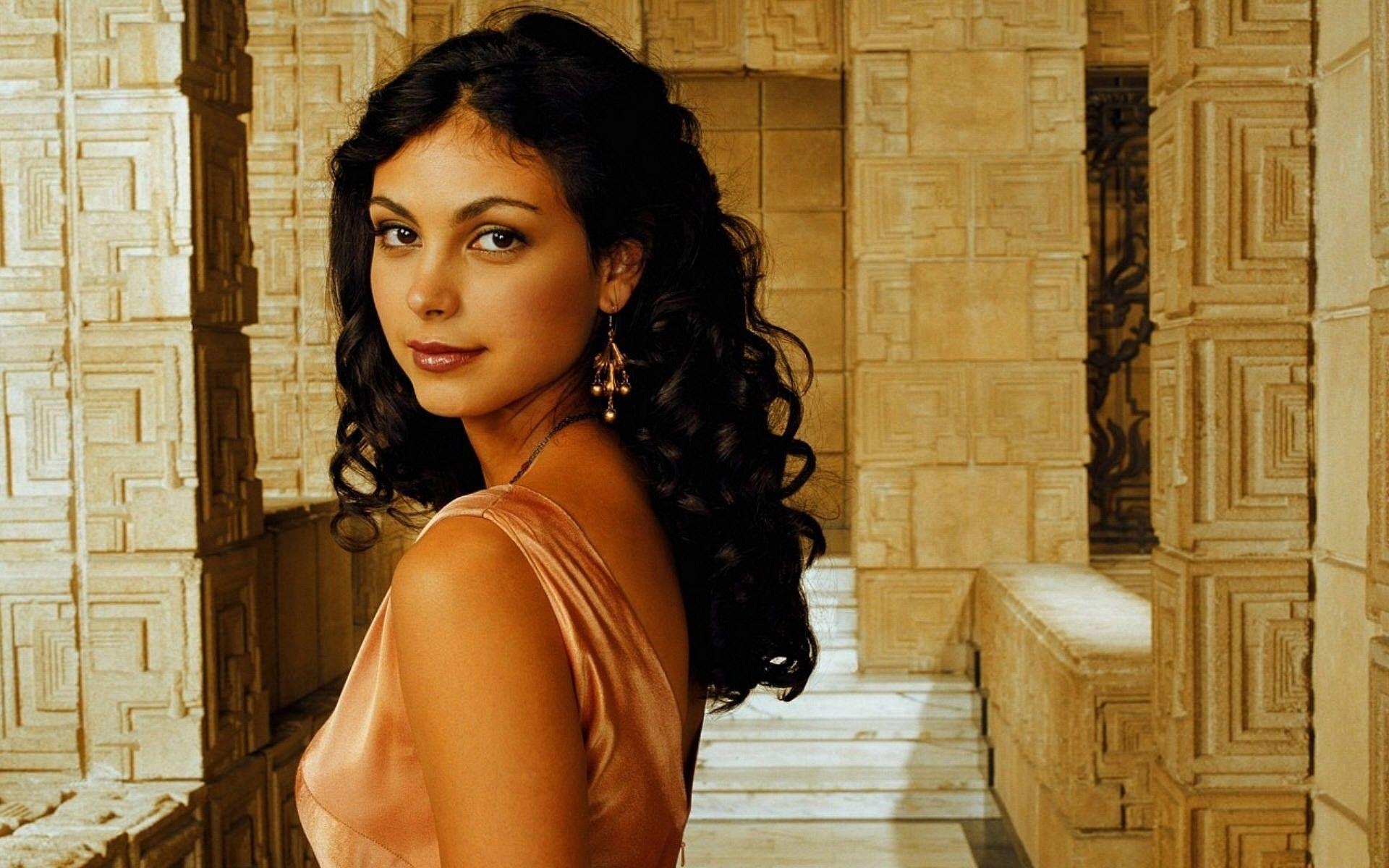 1920x1200 Morena Baccarin Wallpaper, Picture, Image, Desktop