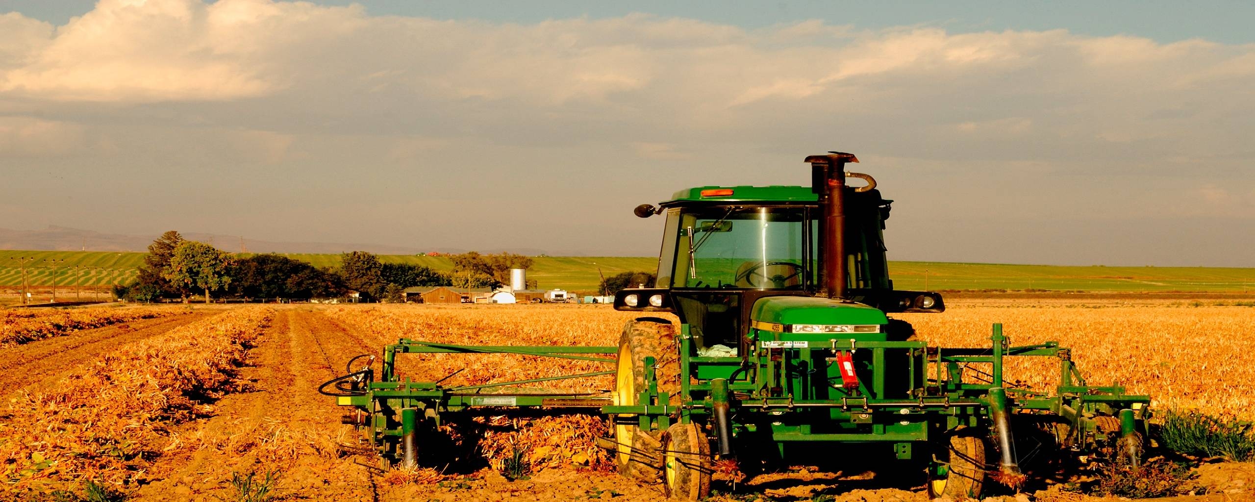 2560x1030 Farm Tractor Wallpaper, Dual Screen