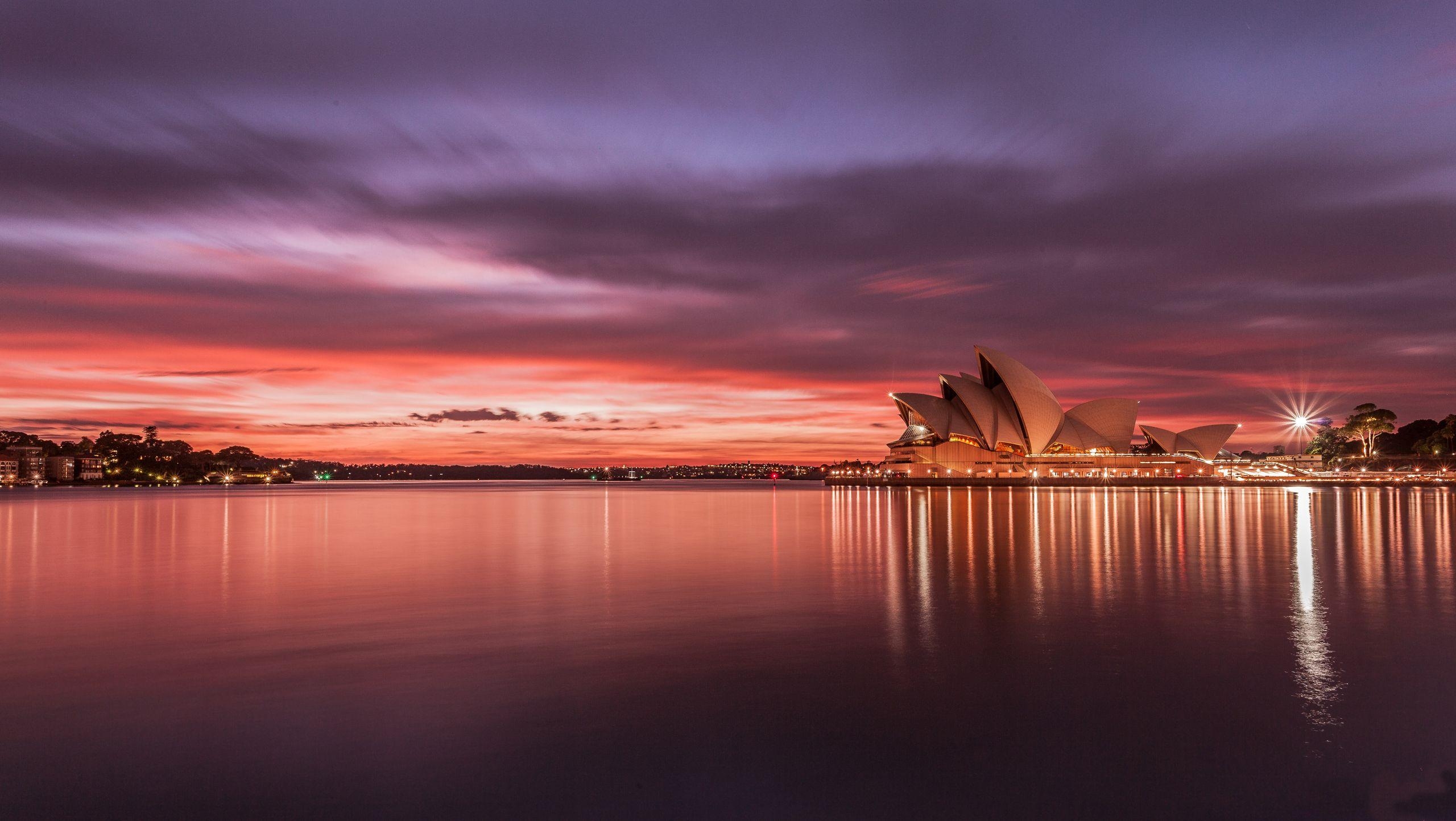 2560x1450 Download Wallpaper Reflection, Cloud, Horizon, Sydney, Sydney Opera, Desktop