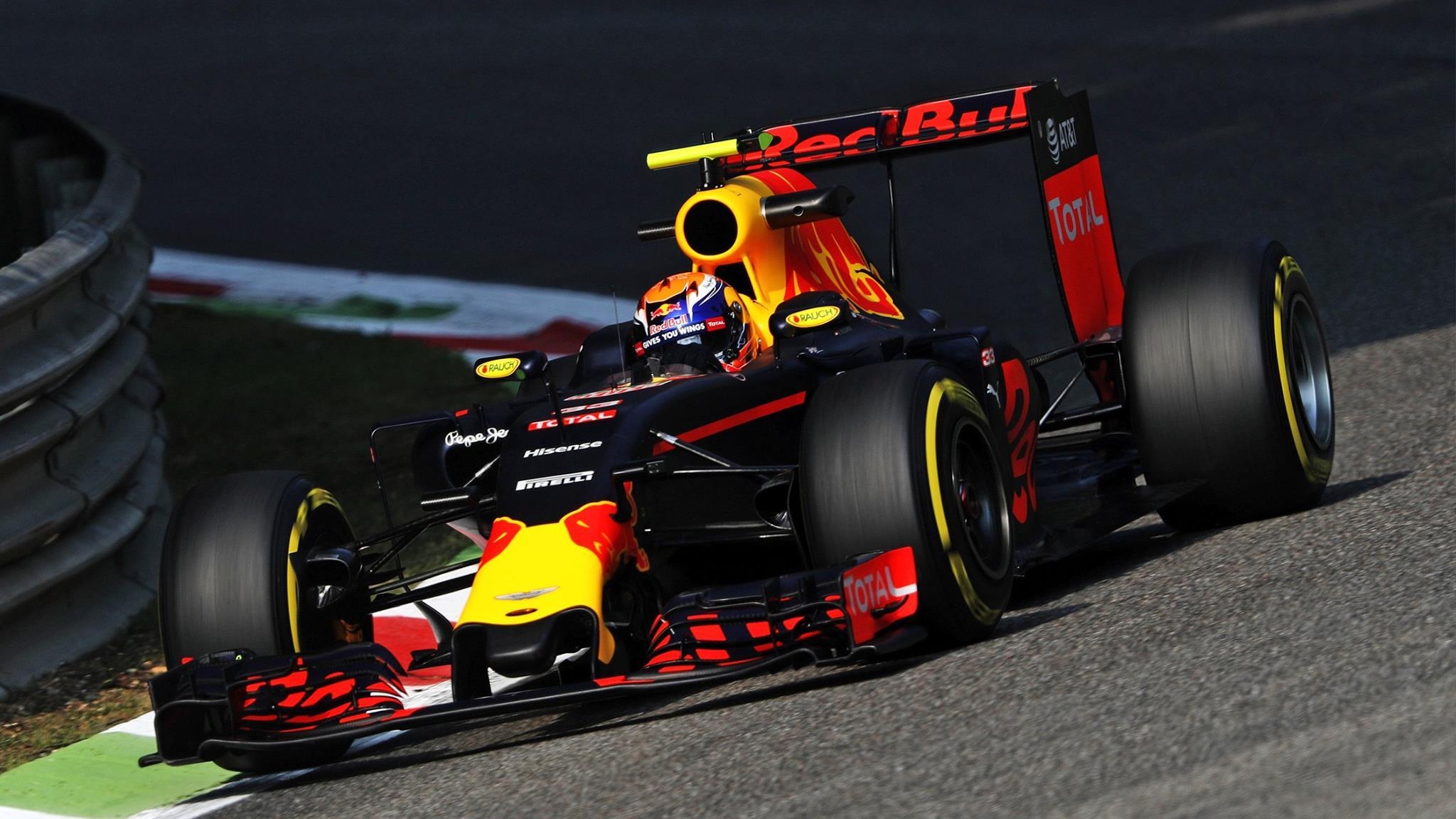 2050x1160 Italian GP Verstappen (Red Bull), Desktop