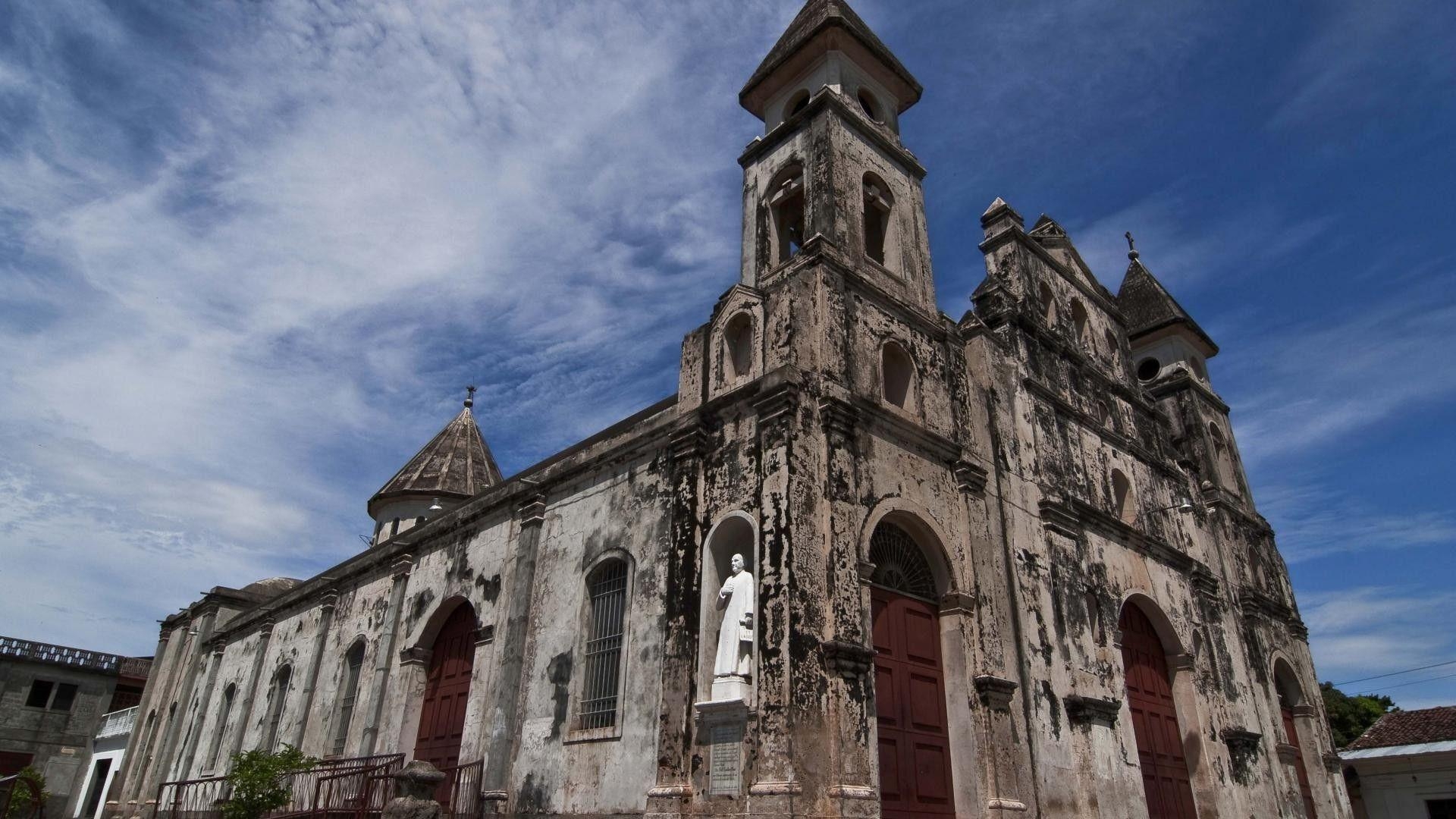 1920x1080 Religious: Church Guadeloupe Granada Nicaragua Iglesia Statue Bell, Desktop