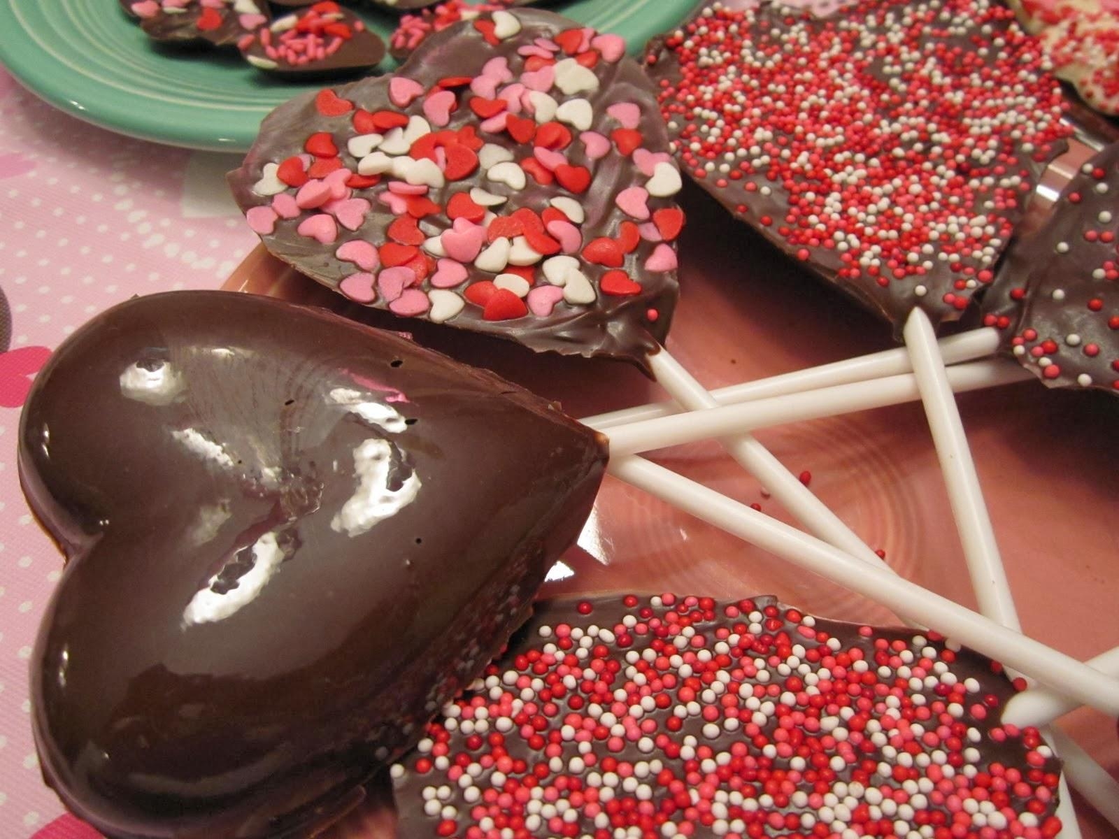 1600x1200 Chocolate Day Wallpaper 12572, Desktop