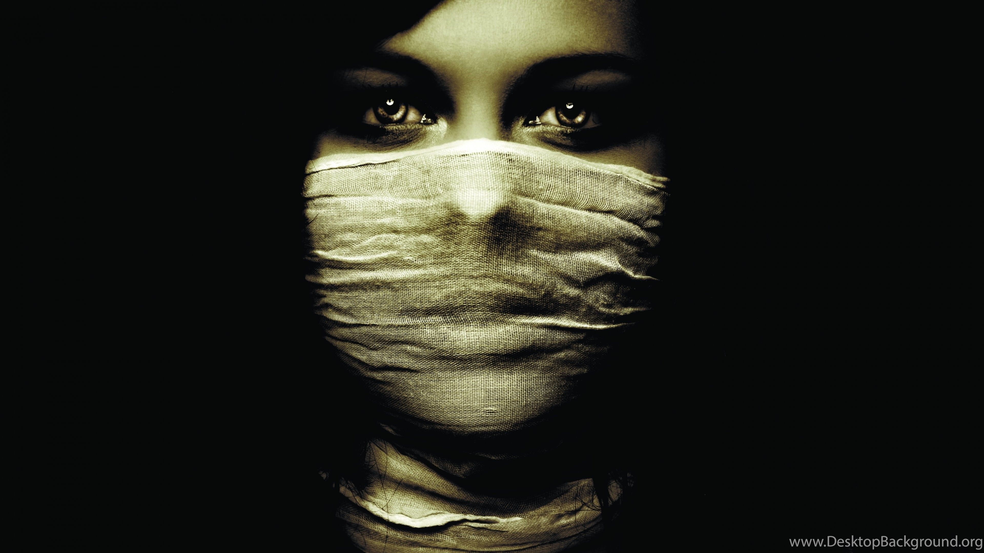 3840x2160 Download Wallpaper  Girl, Face, Dressing, Dark, Black. Desktop Background, Desktop