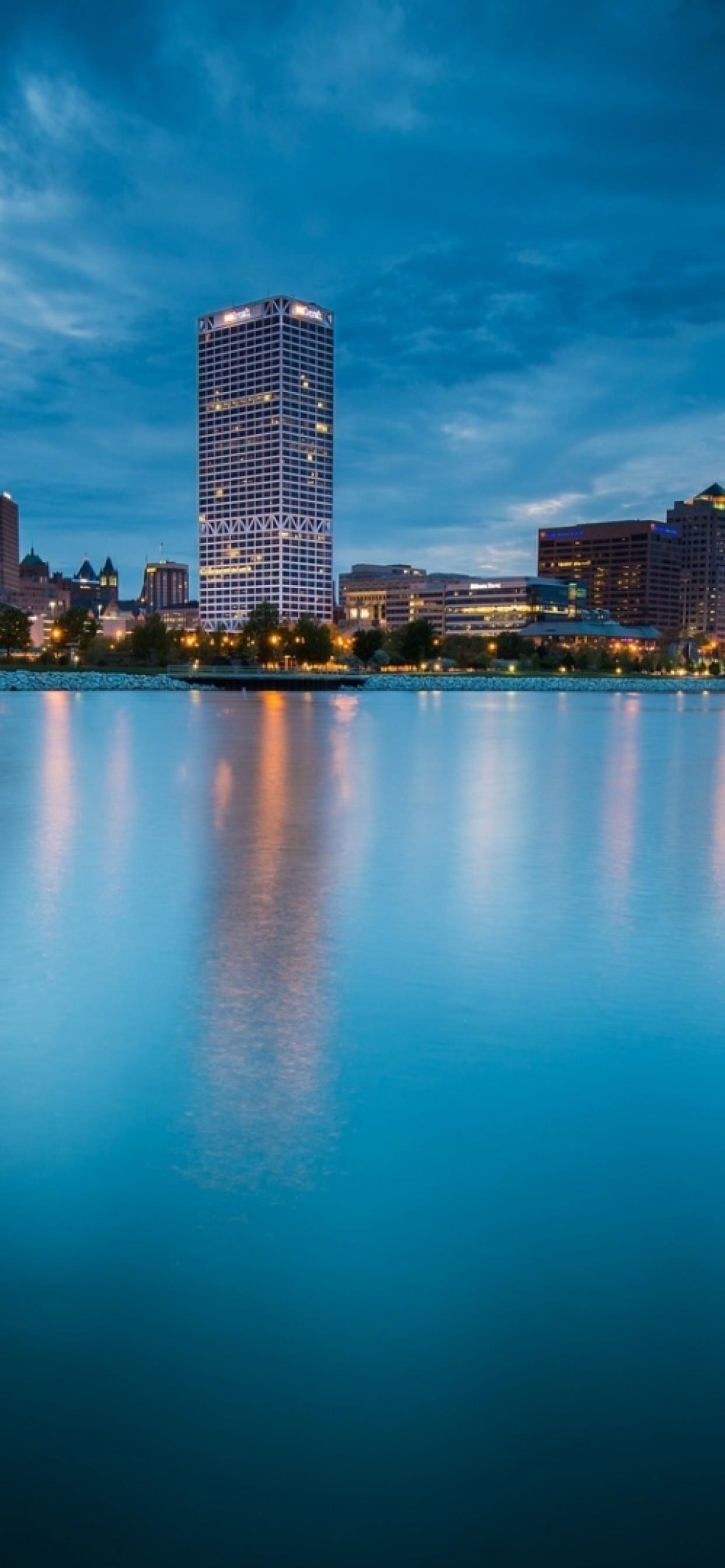 1250x2690 Milwaukee Wallpaper  px, Phone