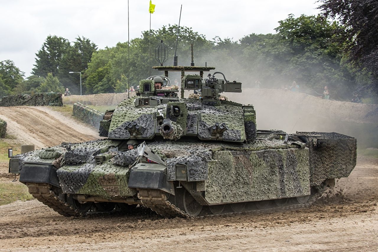 1280x860 Wallpaper tank Camouflage British Challenger 2 military, Desktop