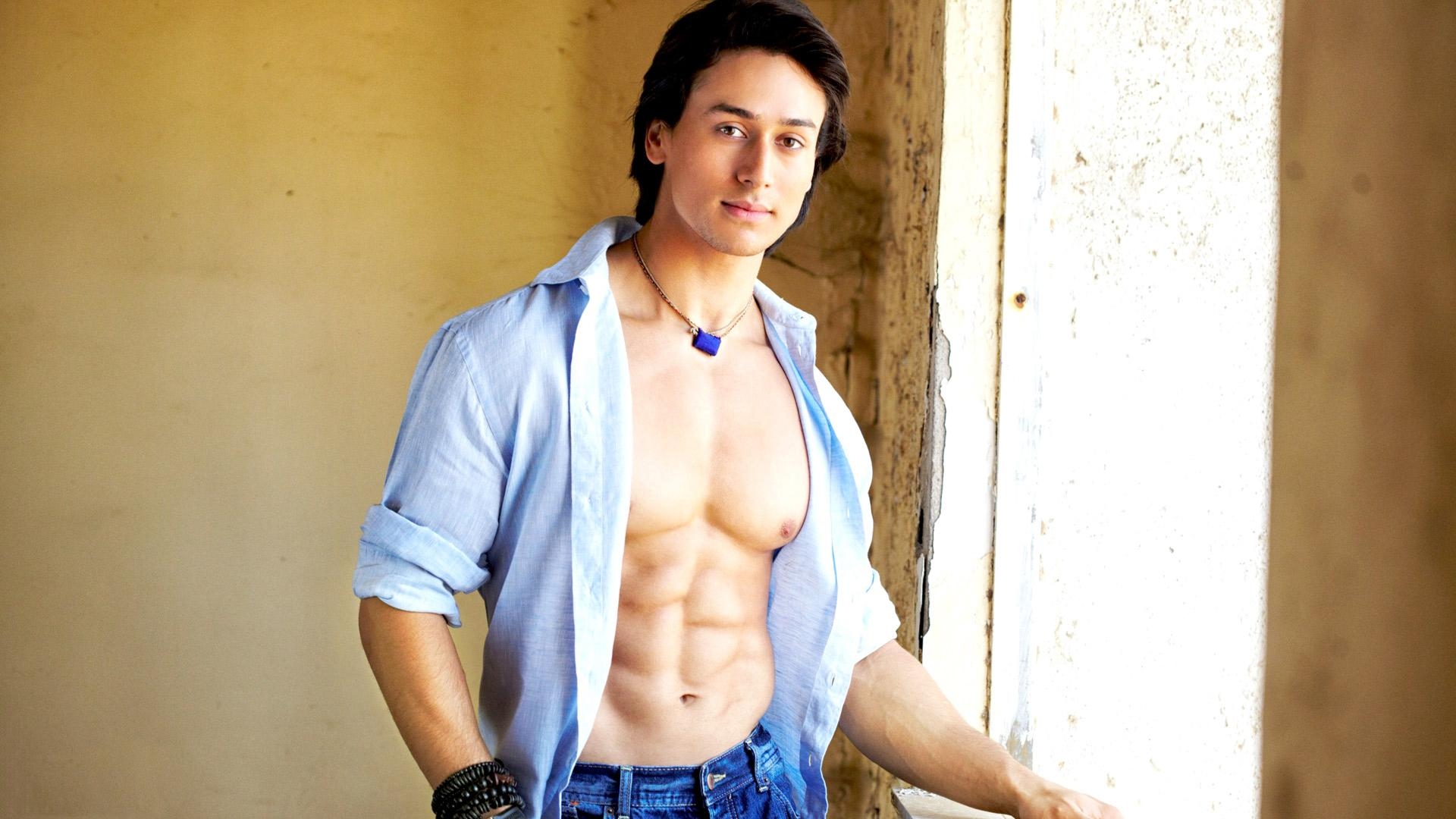 1920x1080 Tiger Shroff Body HD Photo Wallpaper, HD Celebrities 4K Wallpaper, Image, Photo and Background, Desktop